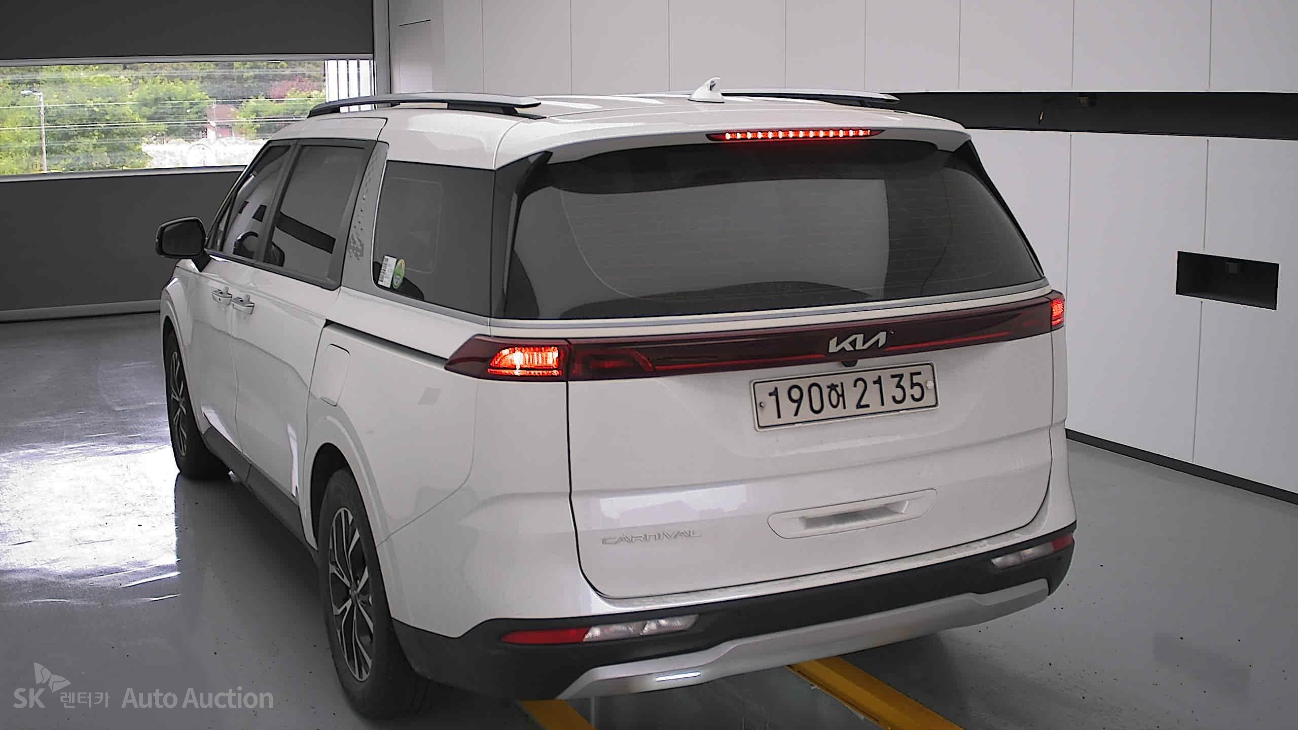 2022 - kia carnival