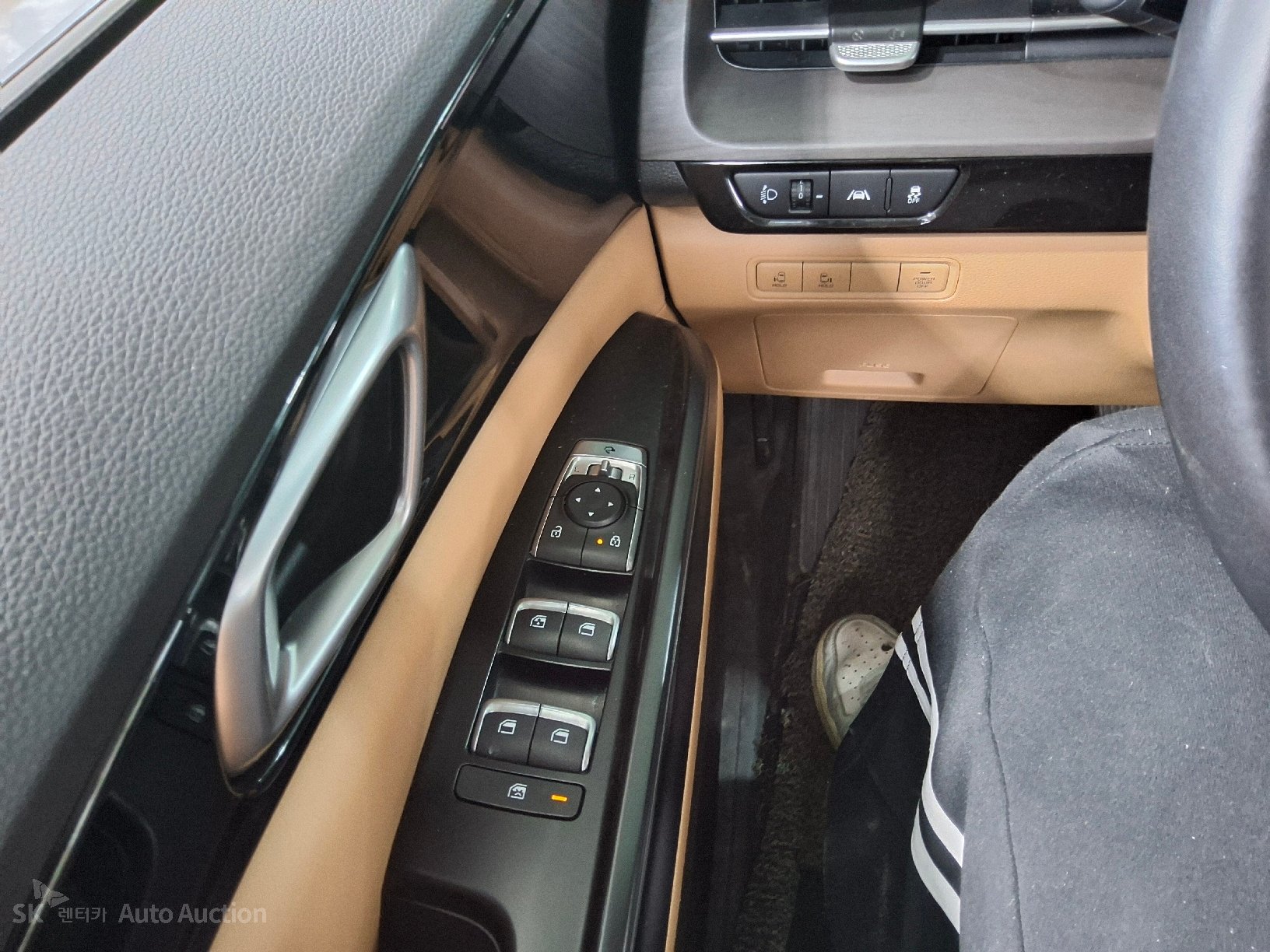2022 - kia carnival