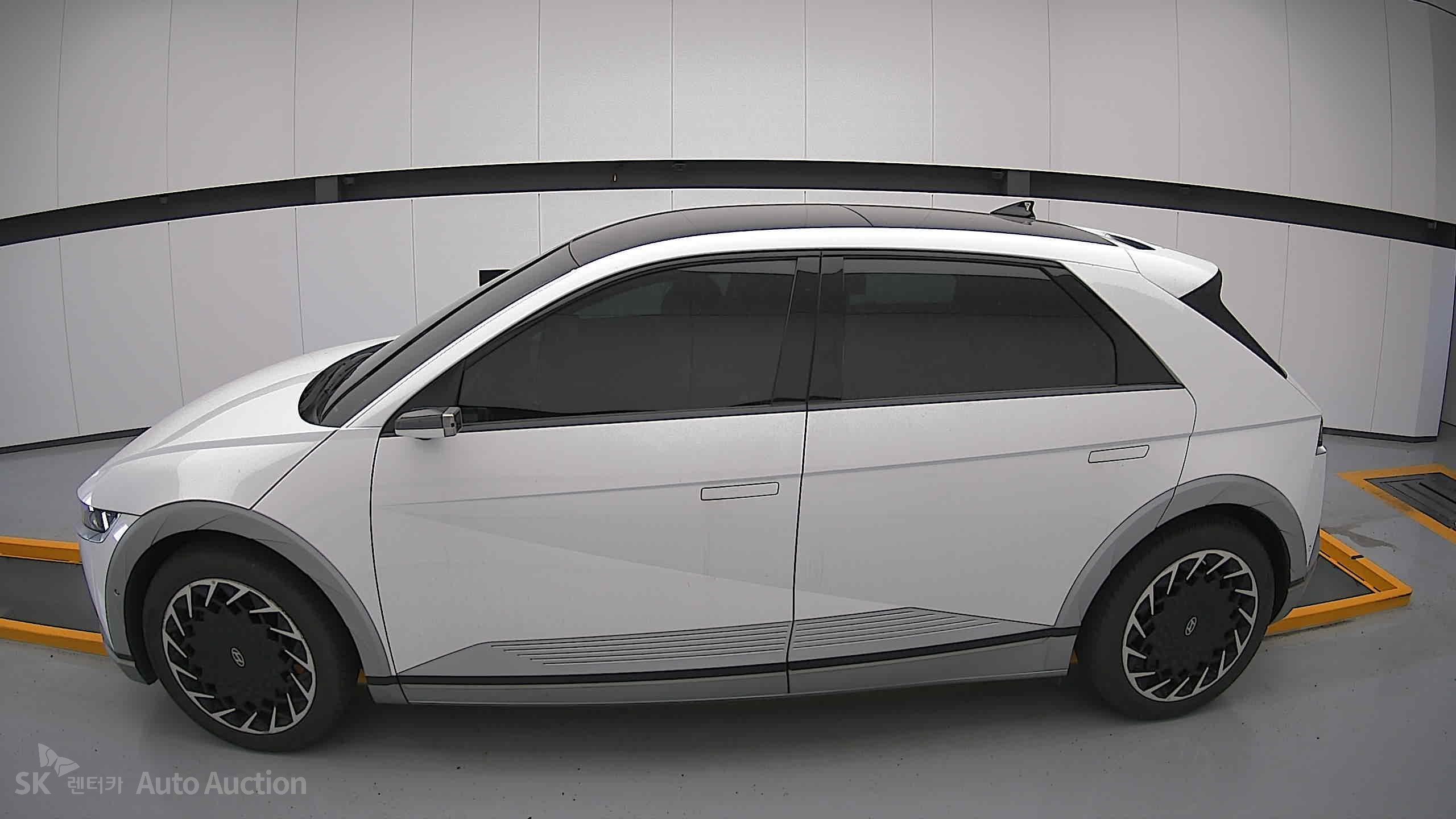 2022 - hyundai ioniq