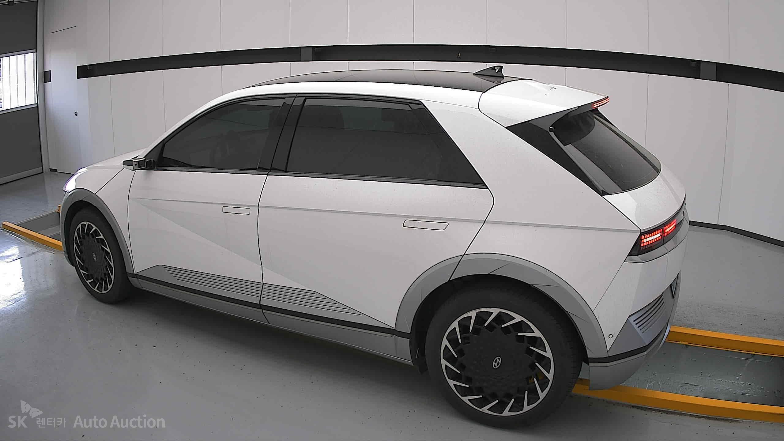 2022 - hyundai ioniq