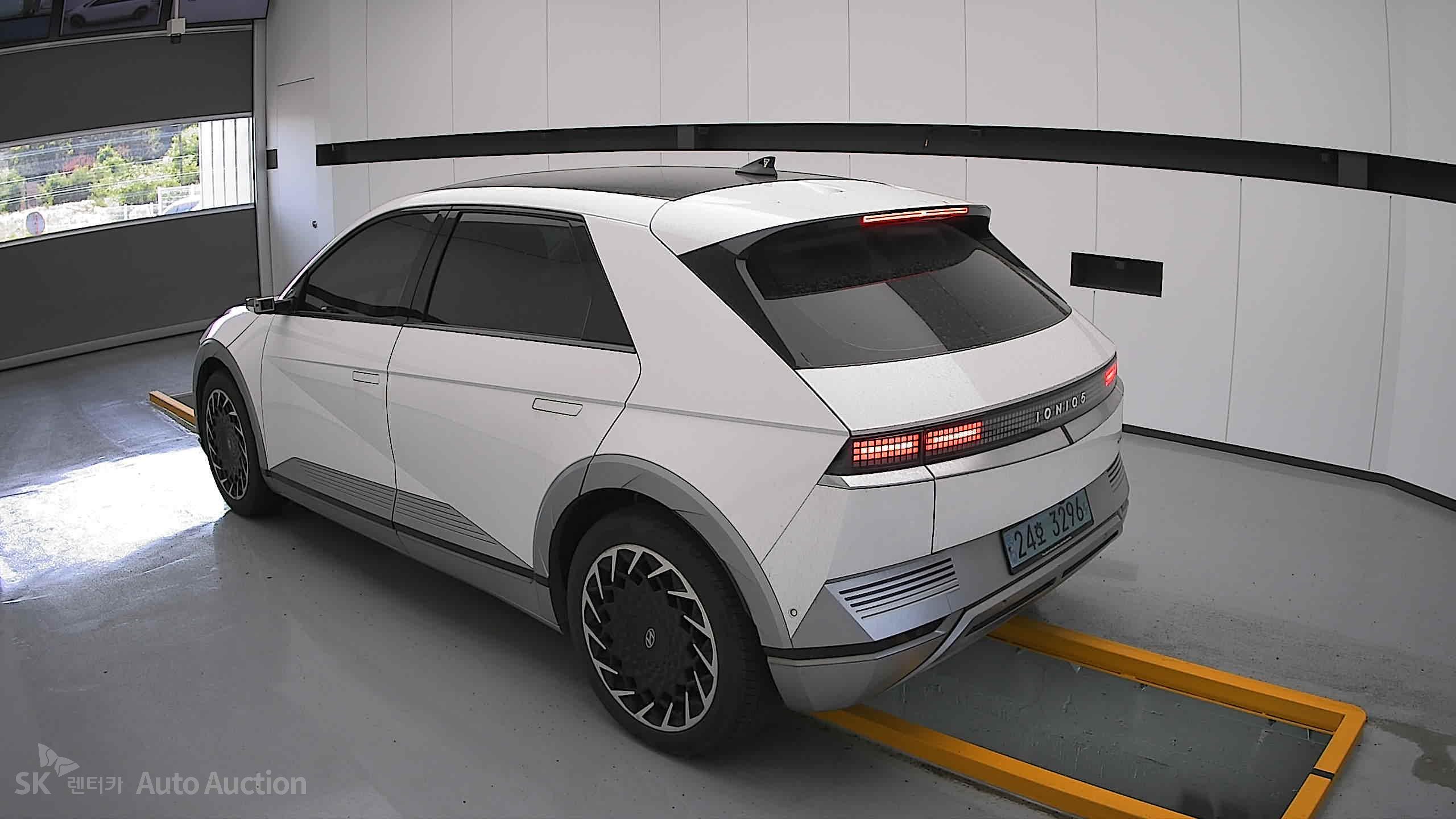 2022 - hyundai ioniq