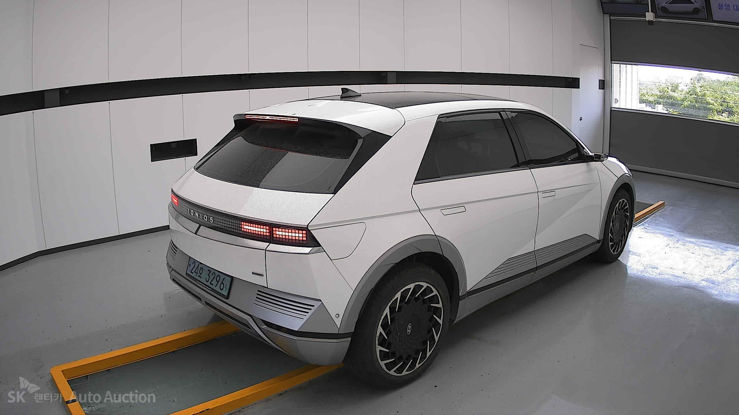 2022 - hyundai ioniq
