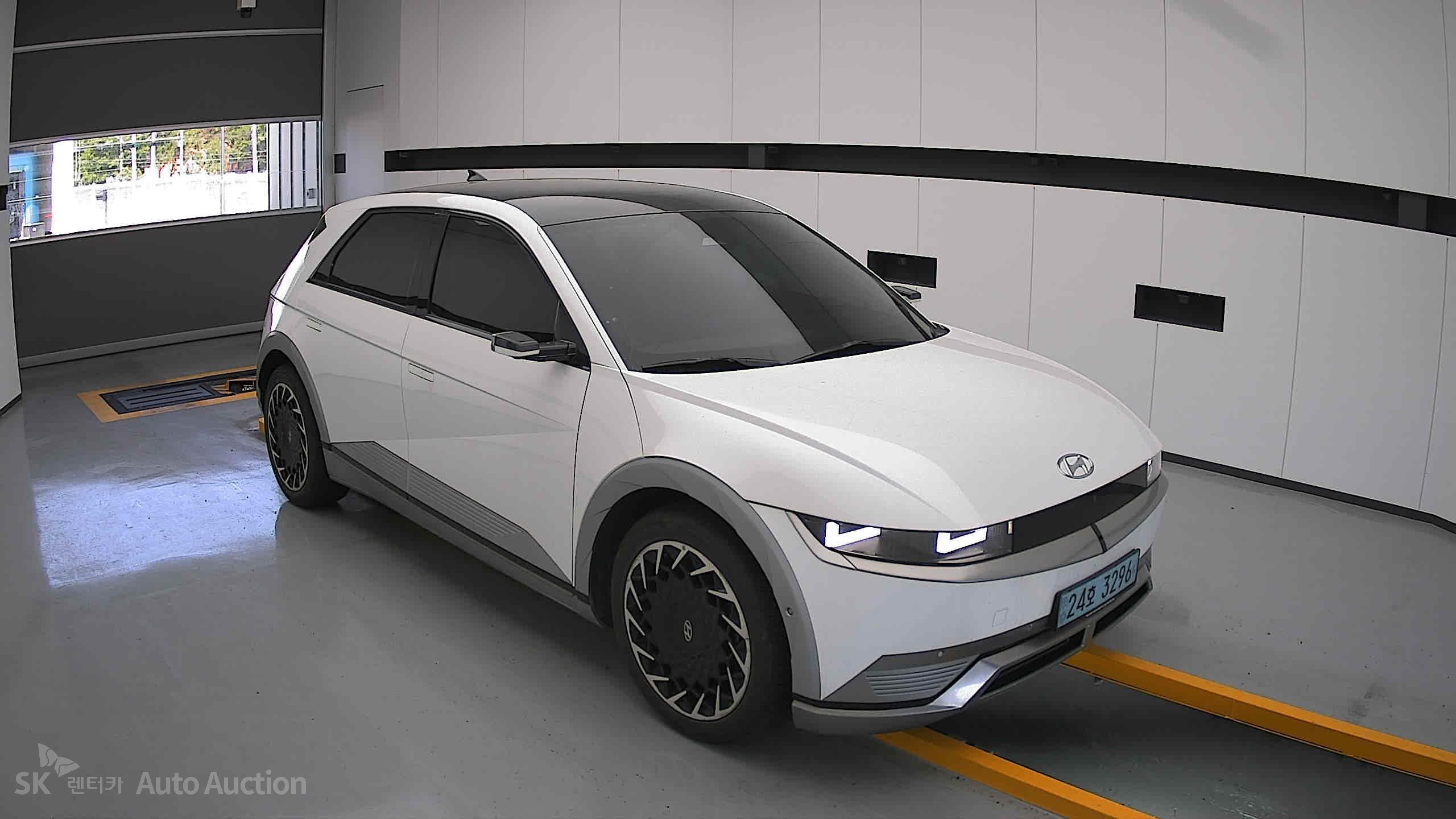 2022 - hyundai ioniq