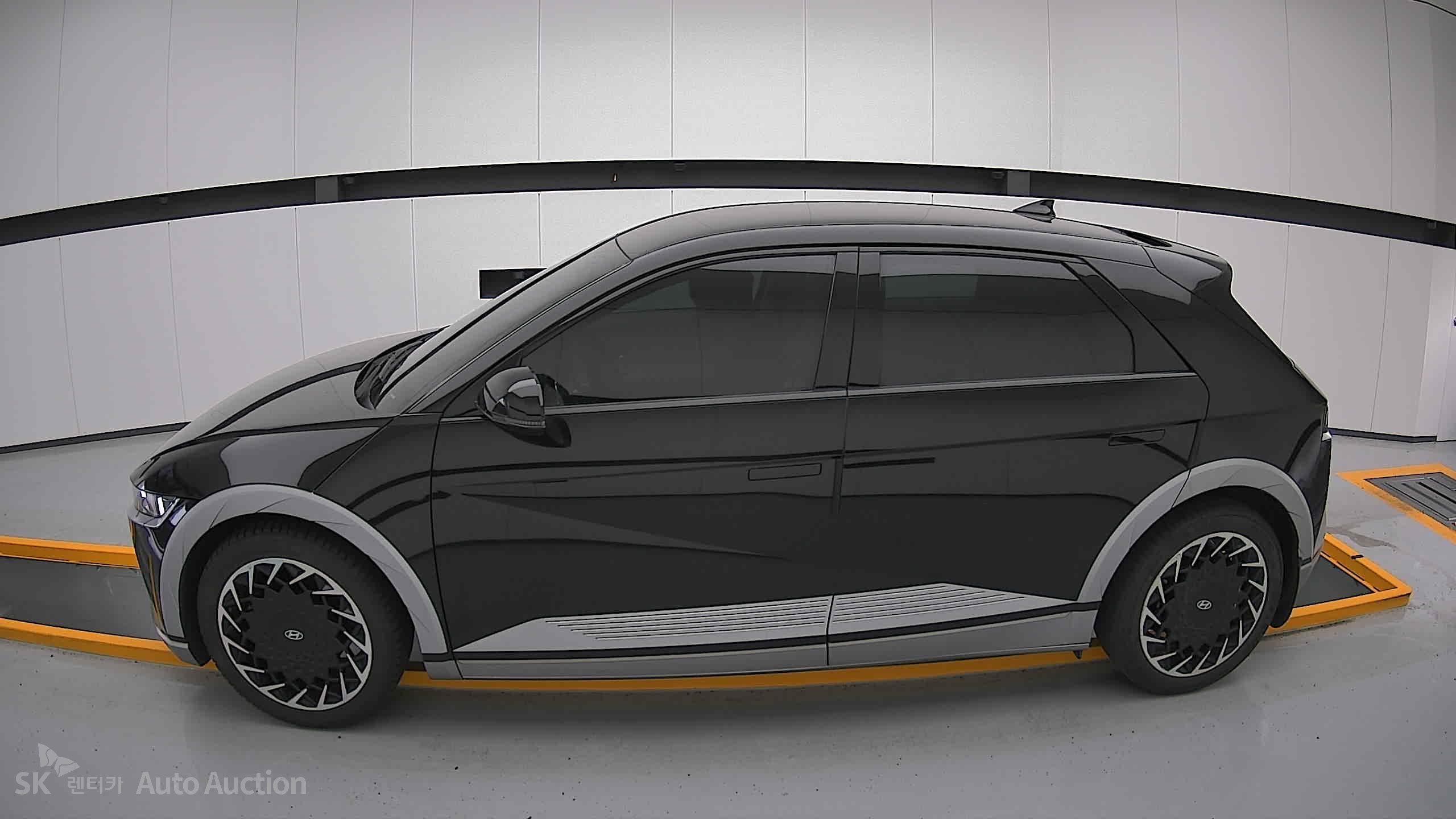 2022 - hyundai ioniq