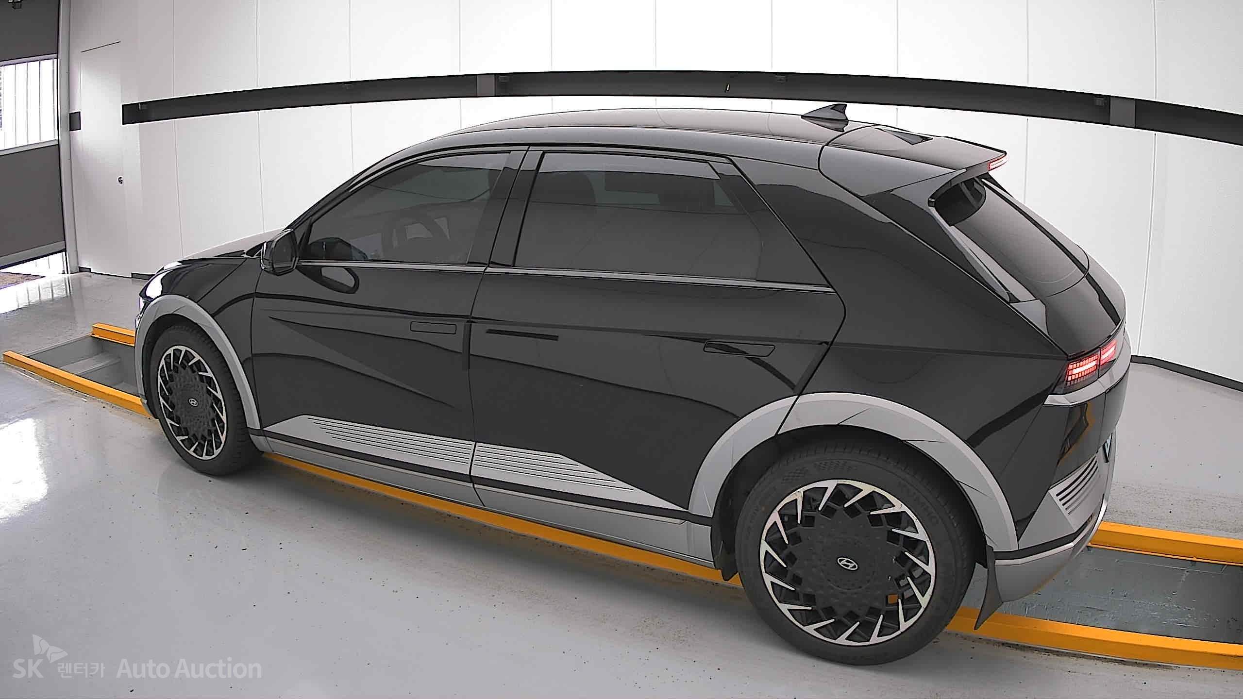 2022 - hyundai ioniq