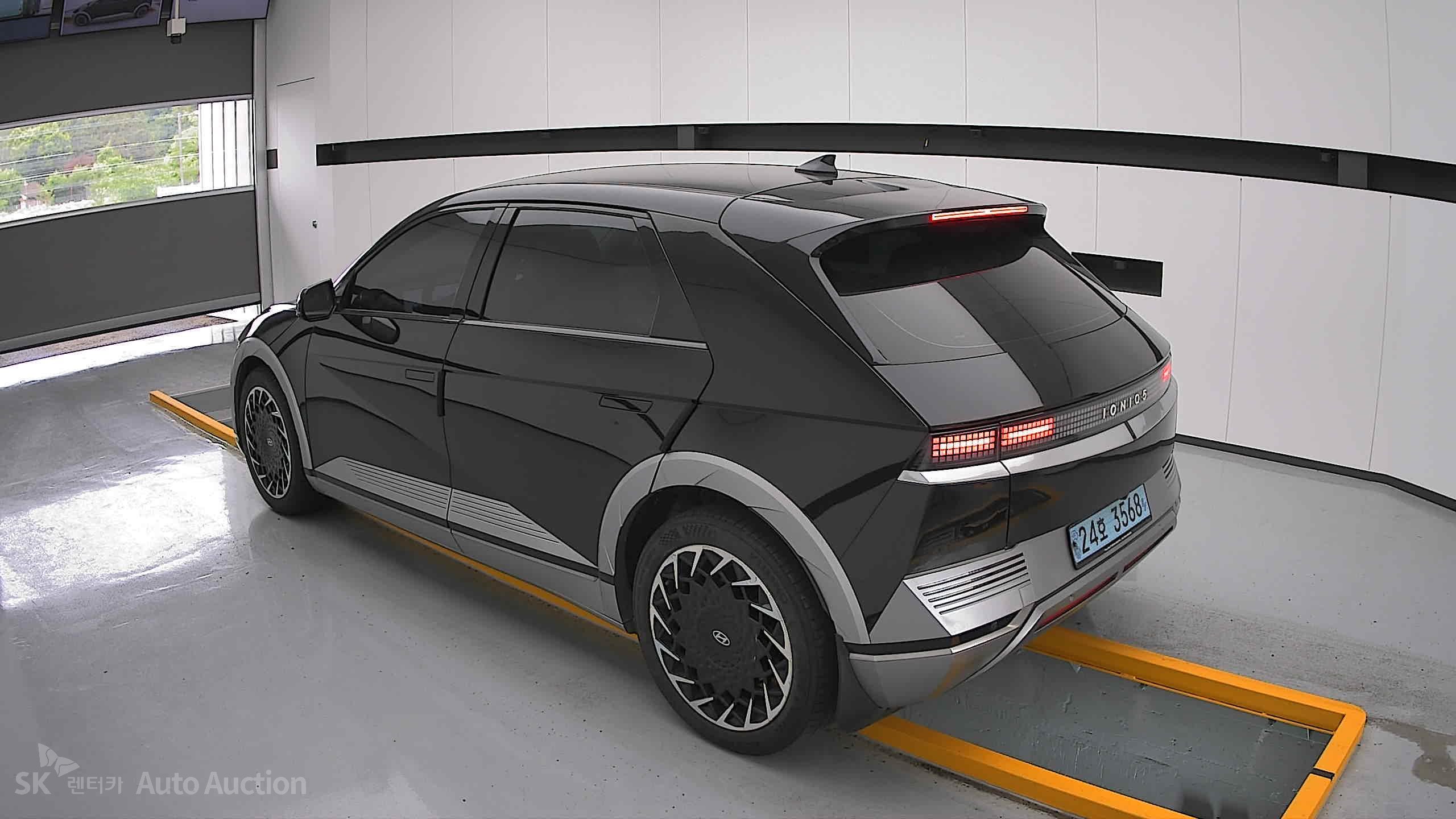 2022 - hyundai ioniq