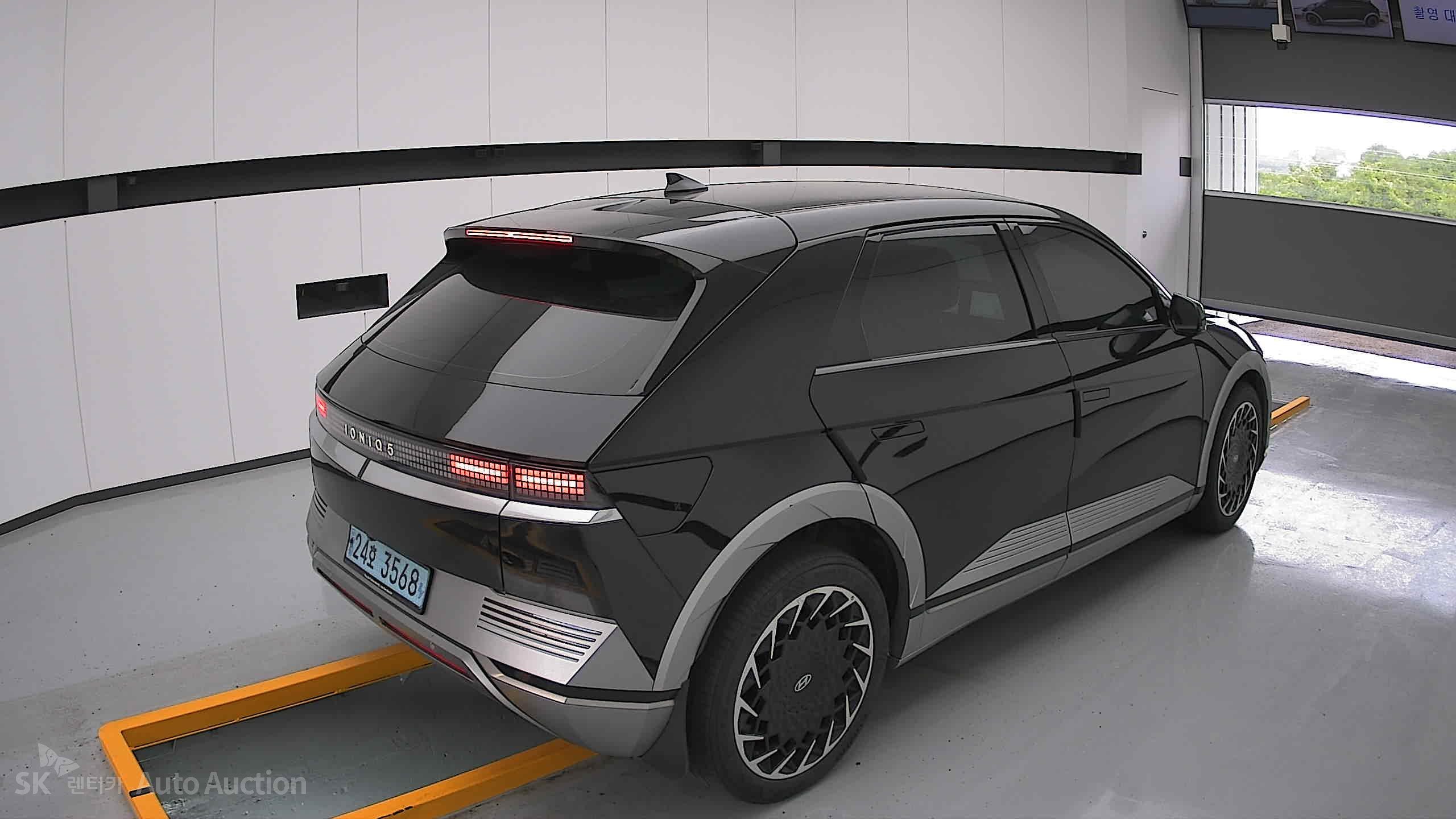 2022 - hyundai ioniq