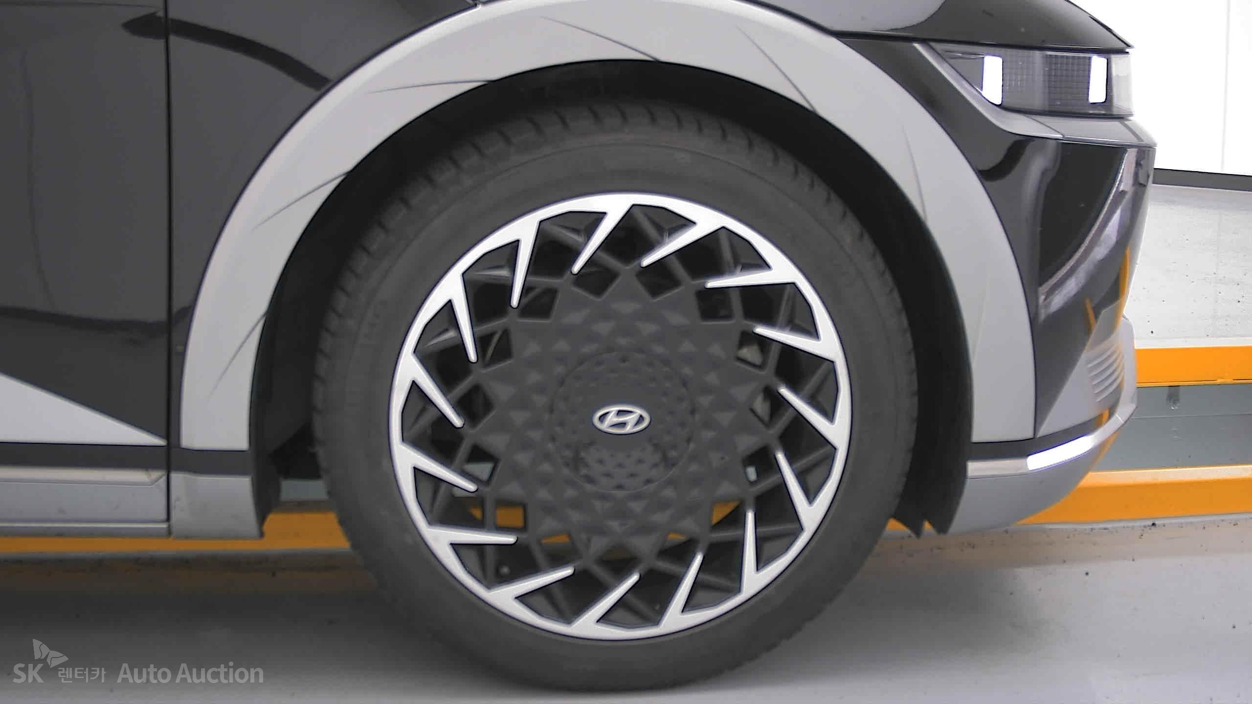 2022 - hyundai ioniq