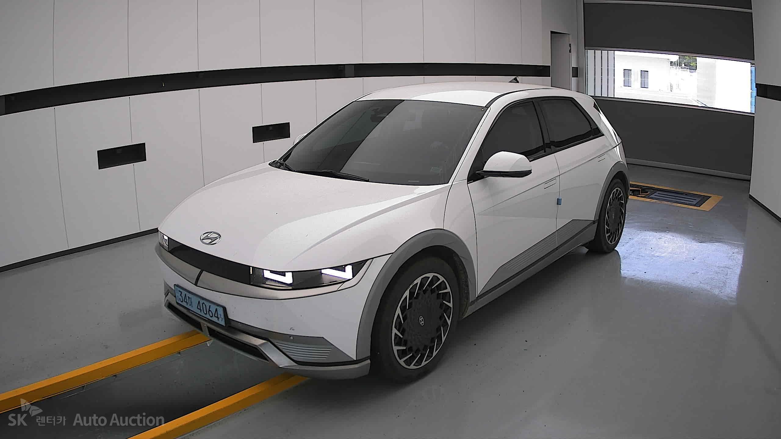 2022 - hyundai ioniq