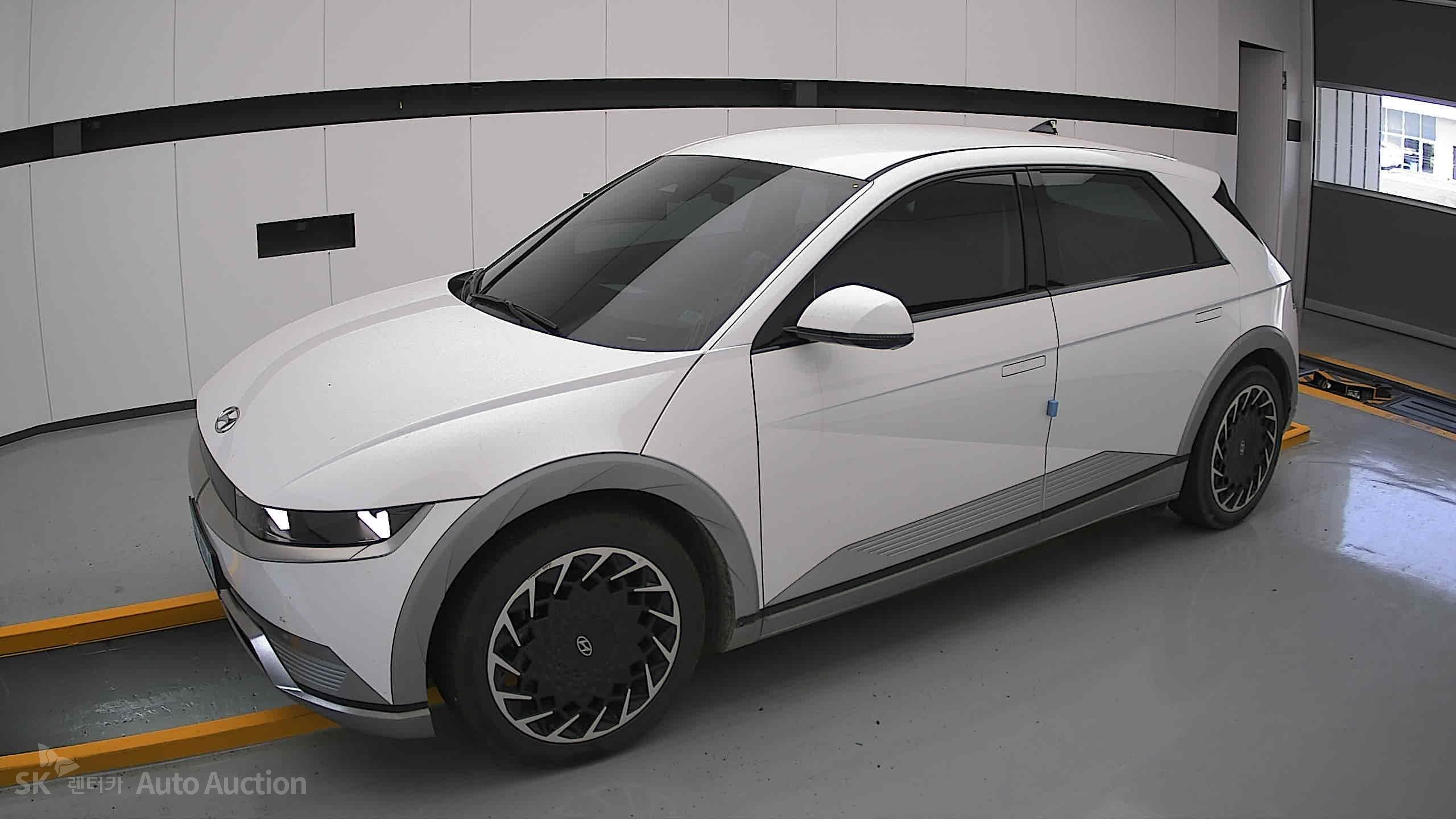 2022 - hyundai ioniq
