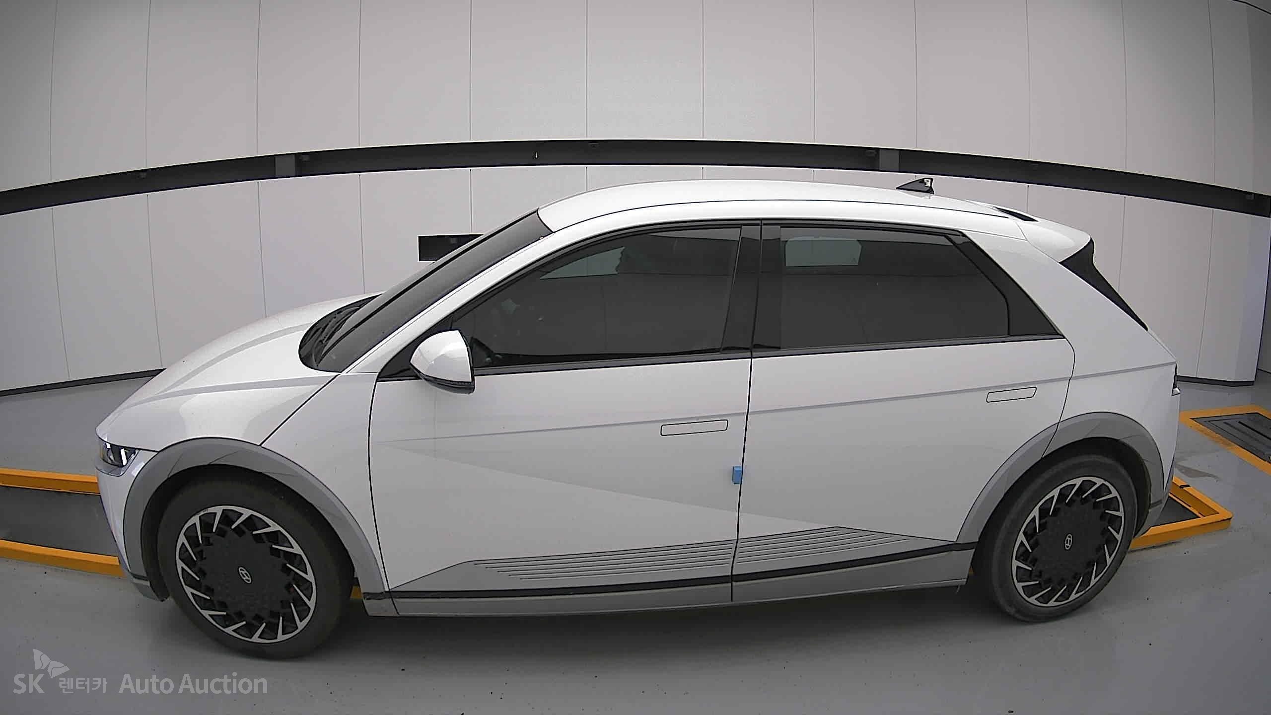 2022 - hyundai ioniq