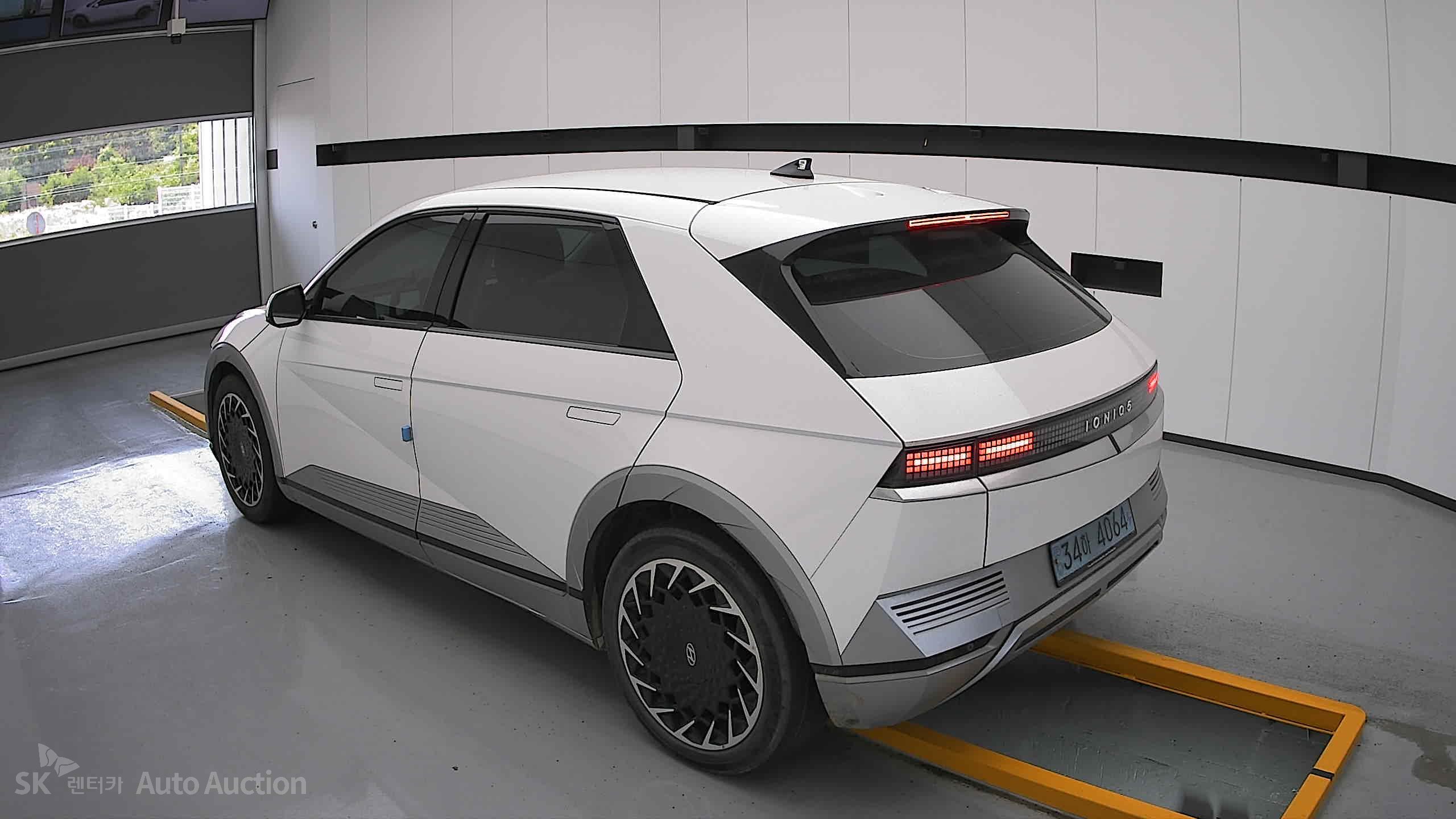 2022 - hyundai ioniq