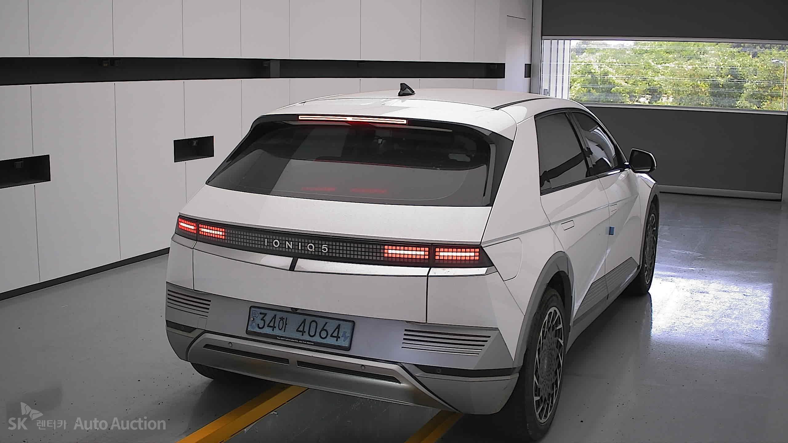 2022 - hyundai ioniq