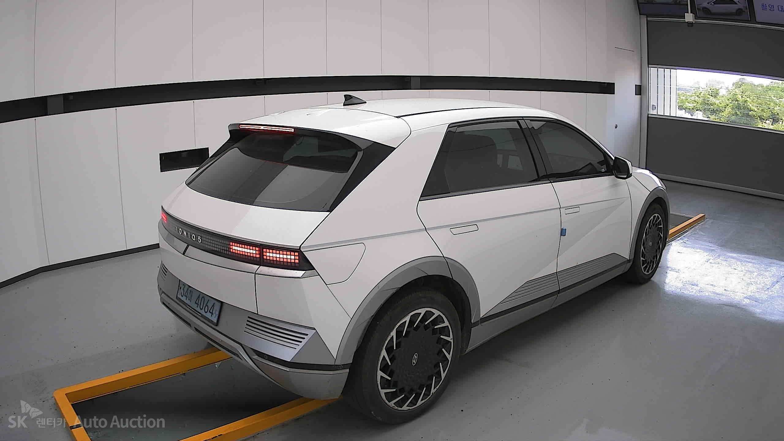 2022 - hyundai ioniq