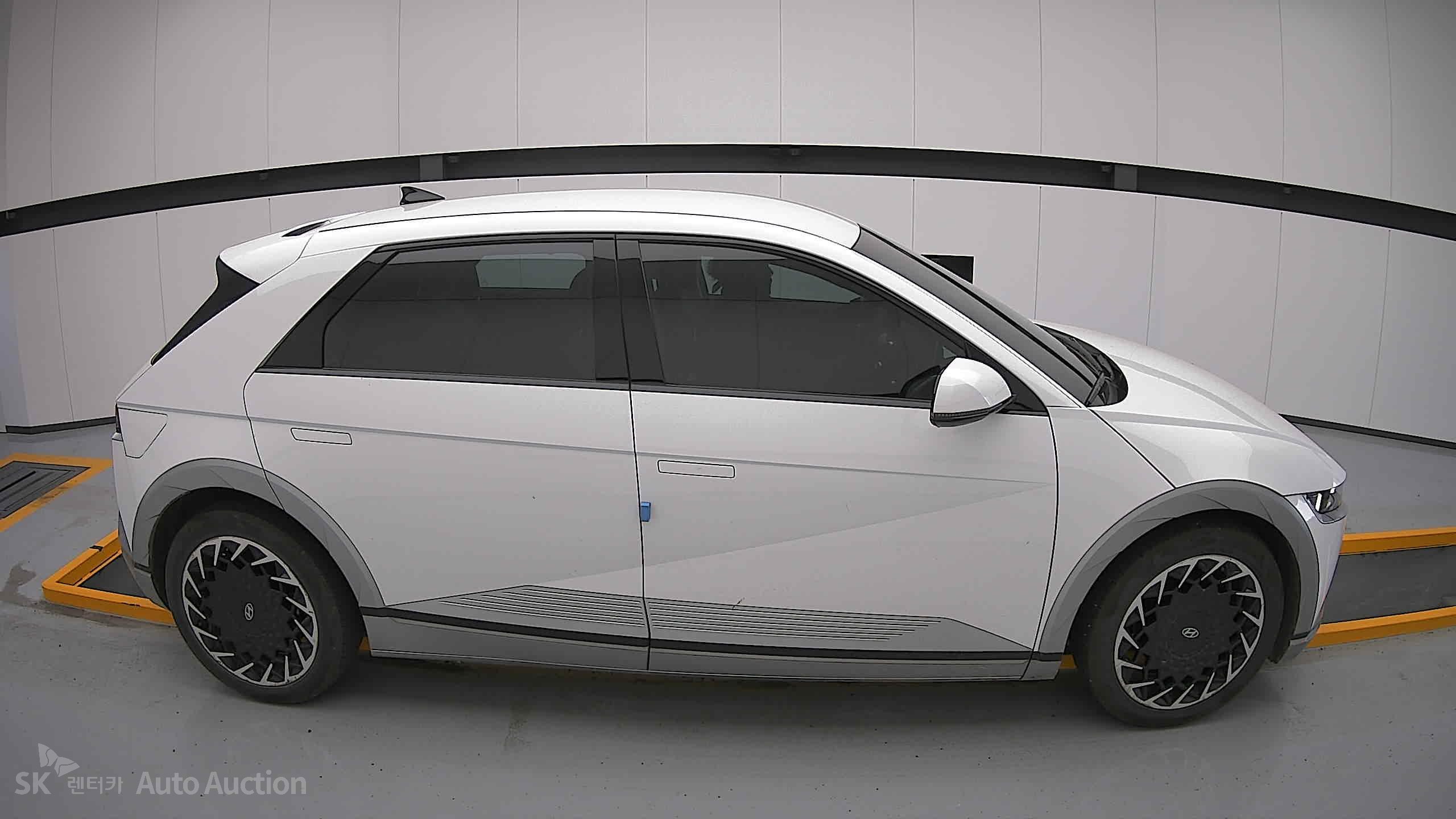 2022 - hyundai ioniq