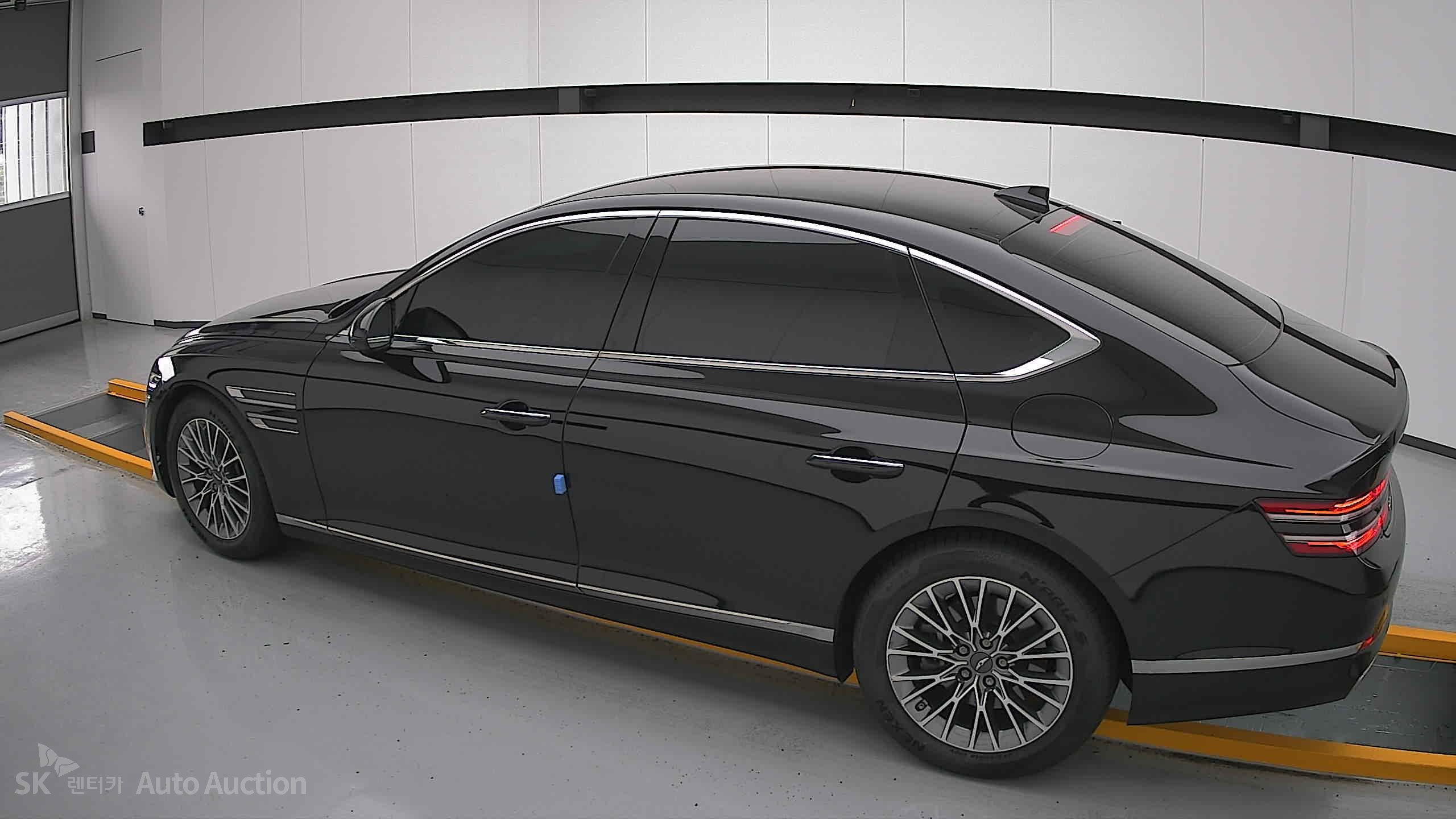 2022 - genesis g80