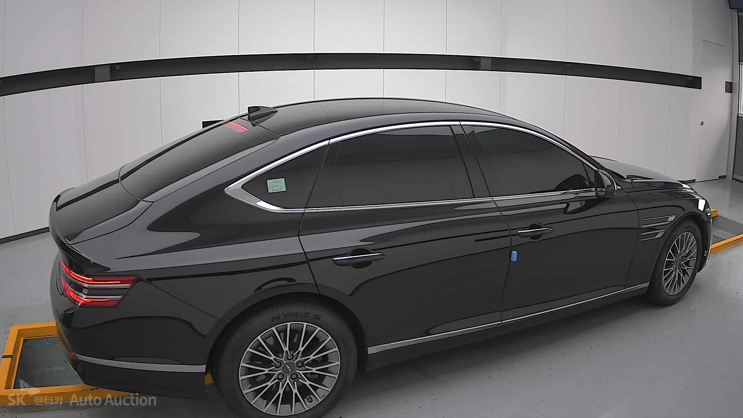 2022 - genesis g80