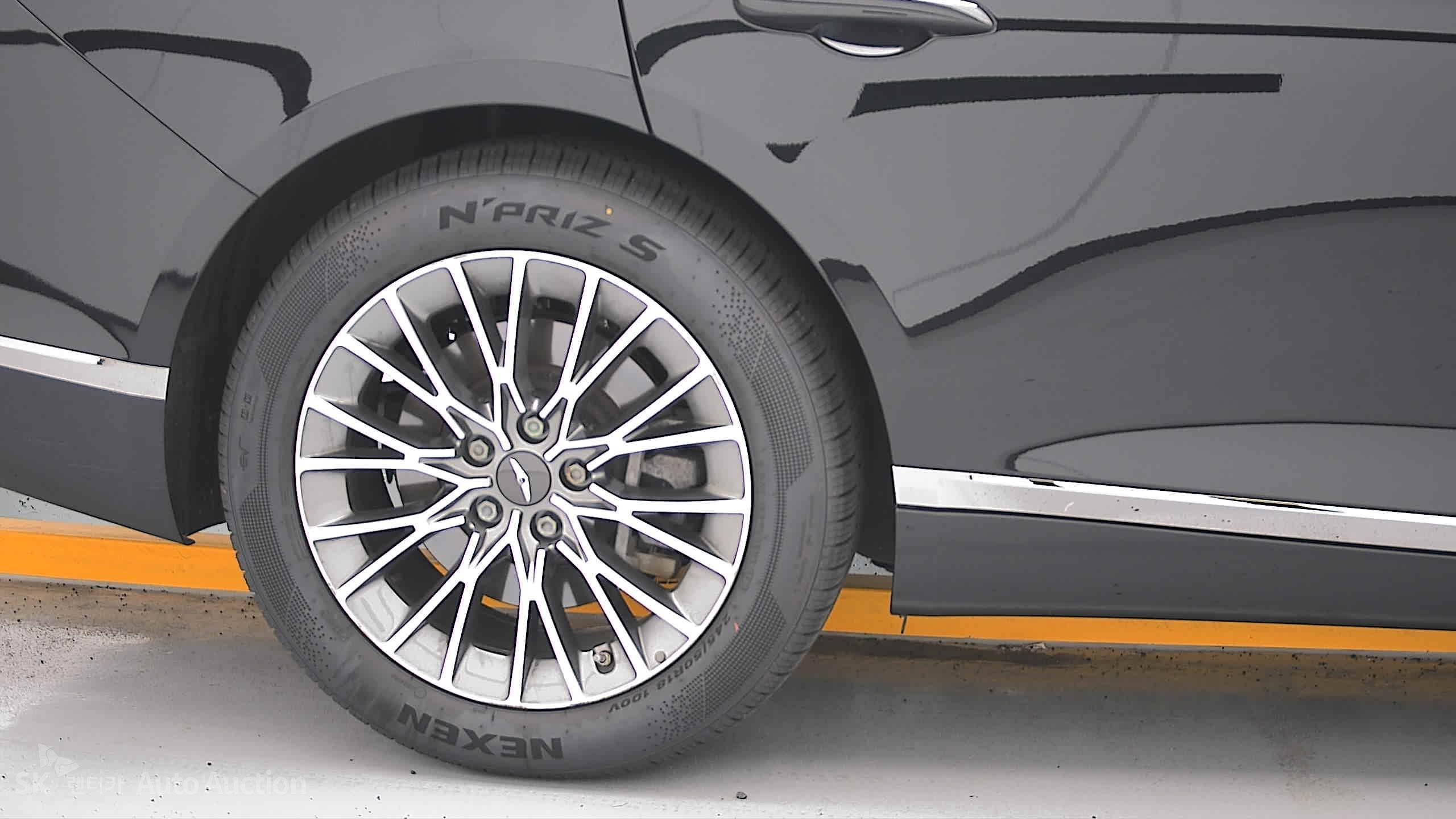 2022 - genesis g80