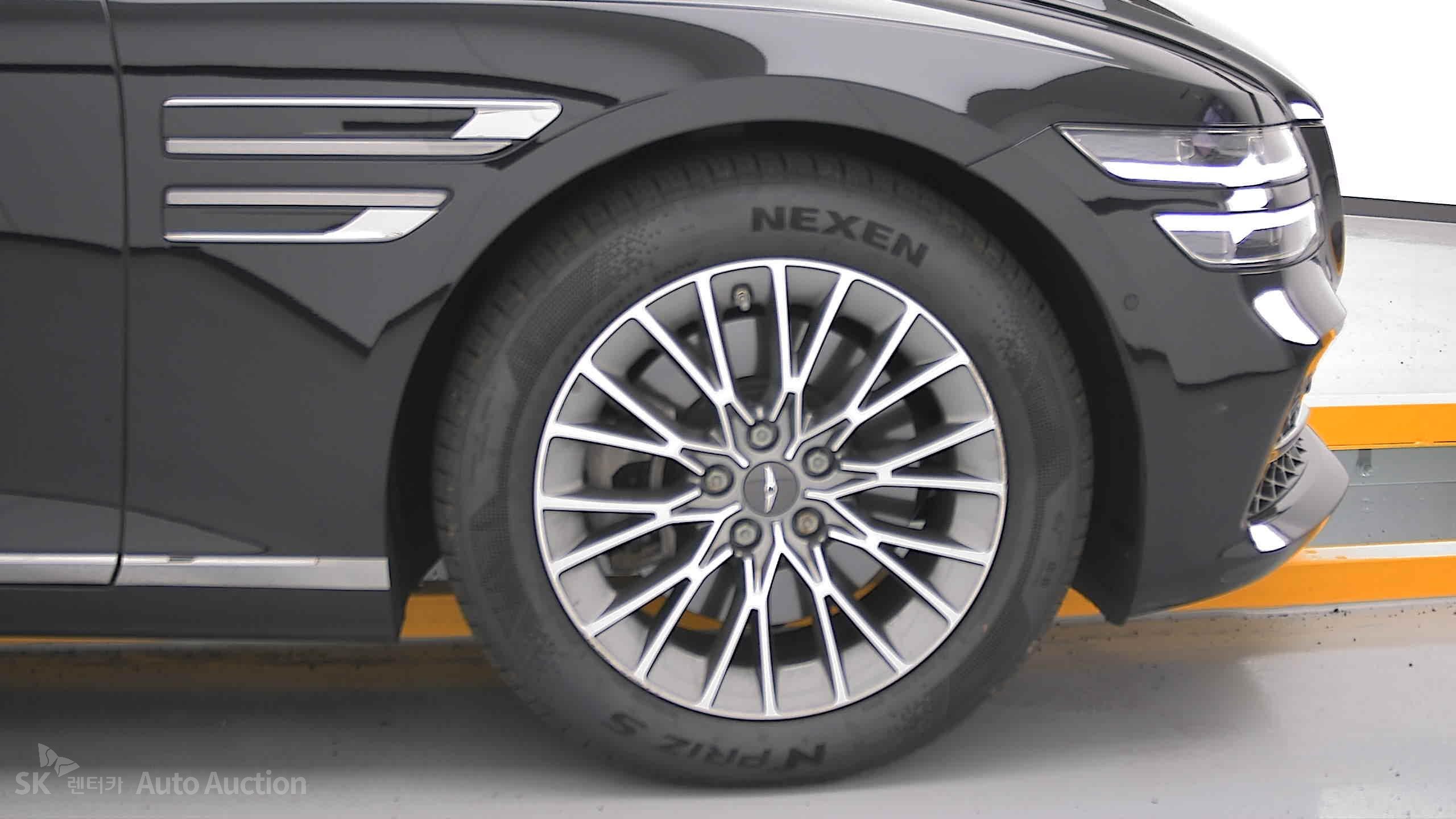 2022 - genesis g80