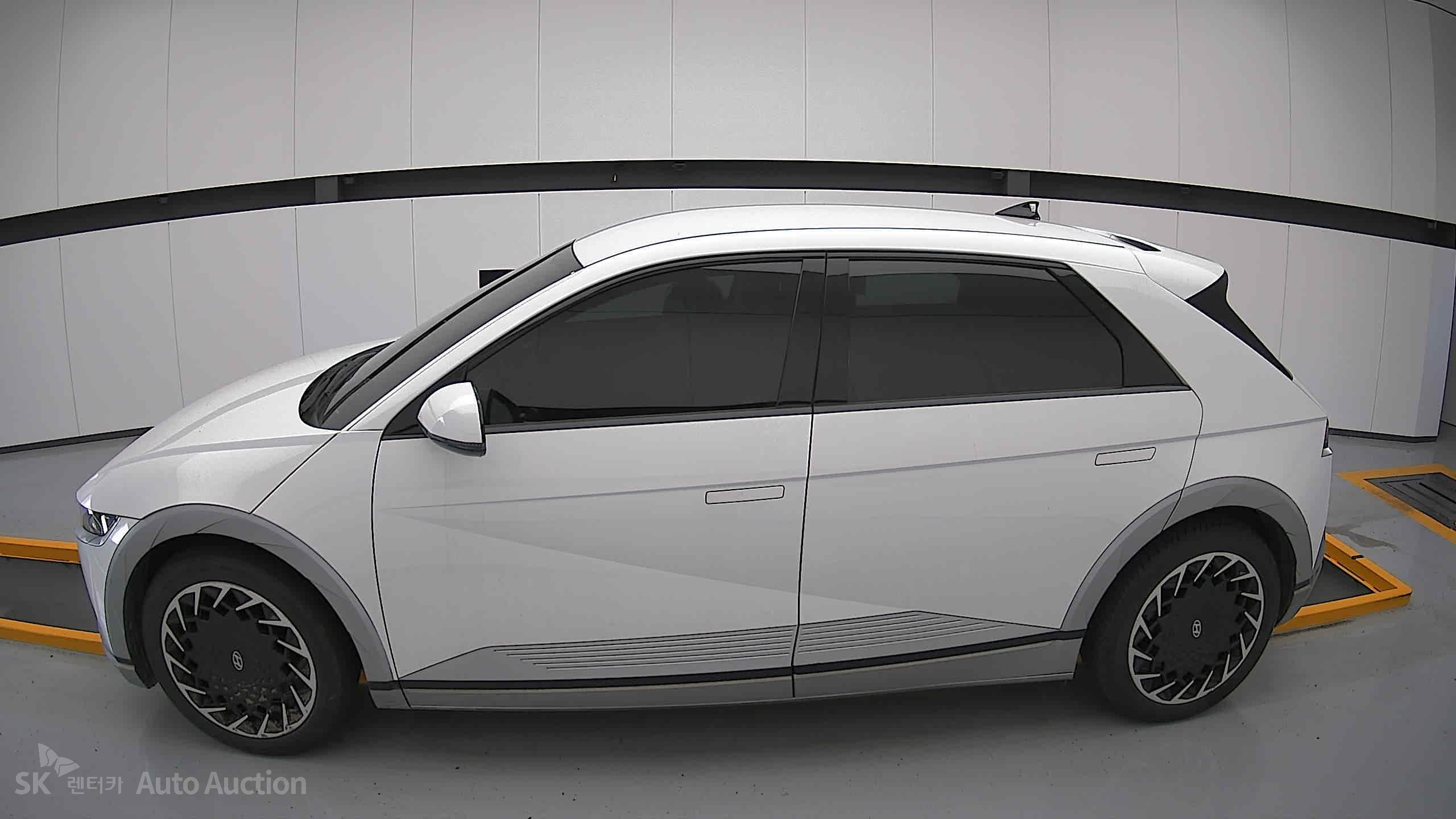 2022 - hyundai ioniq