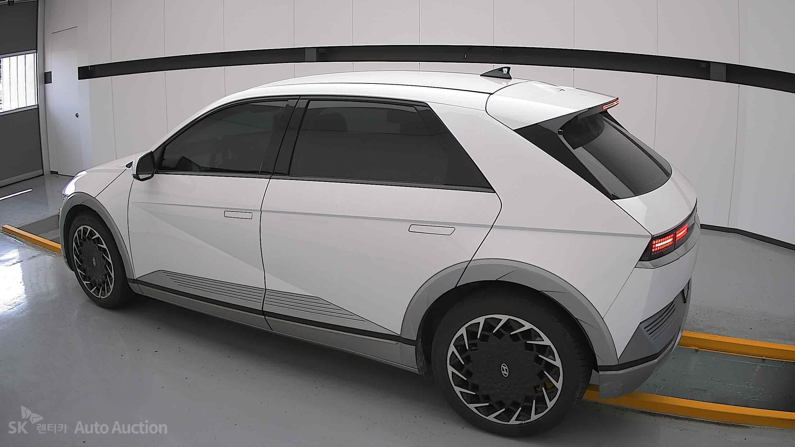 2022 - hyundai ioniq