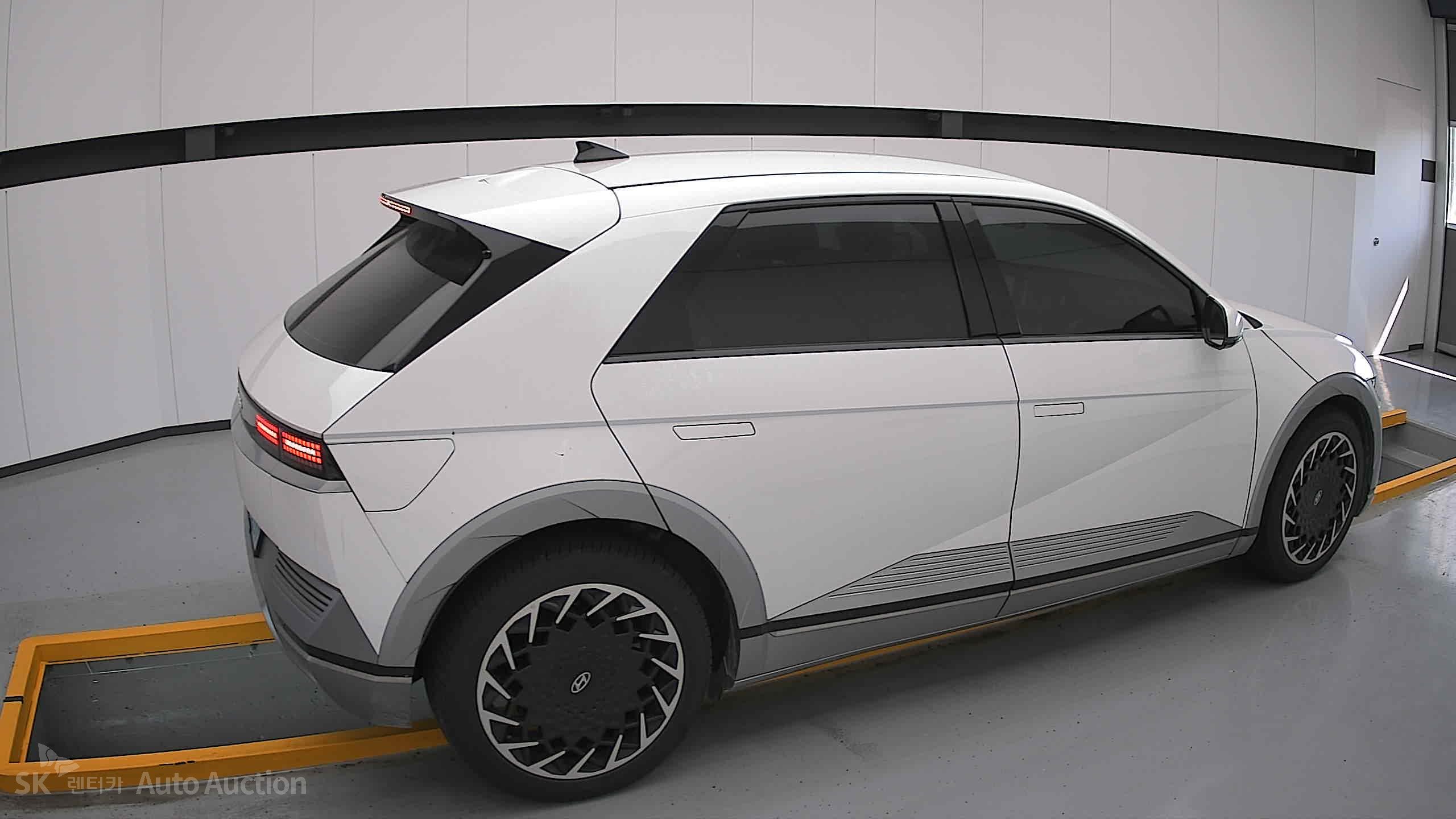 2022 - hyundai ioniq