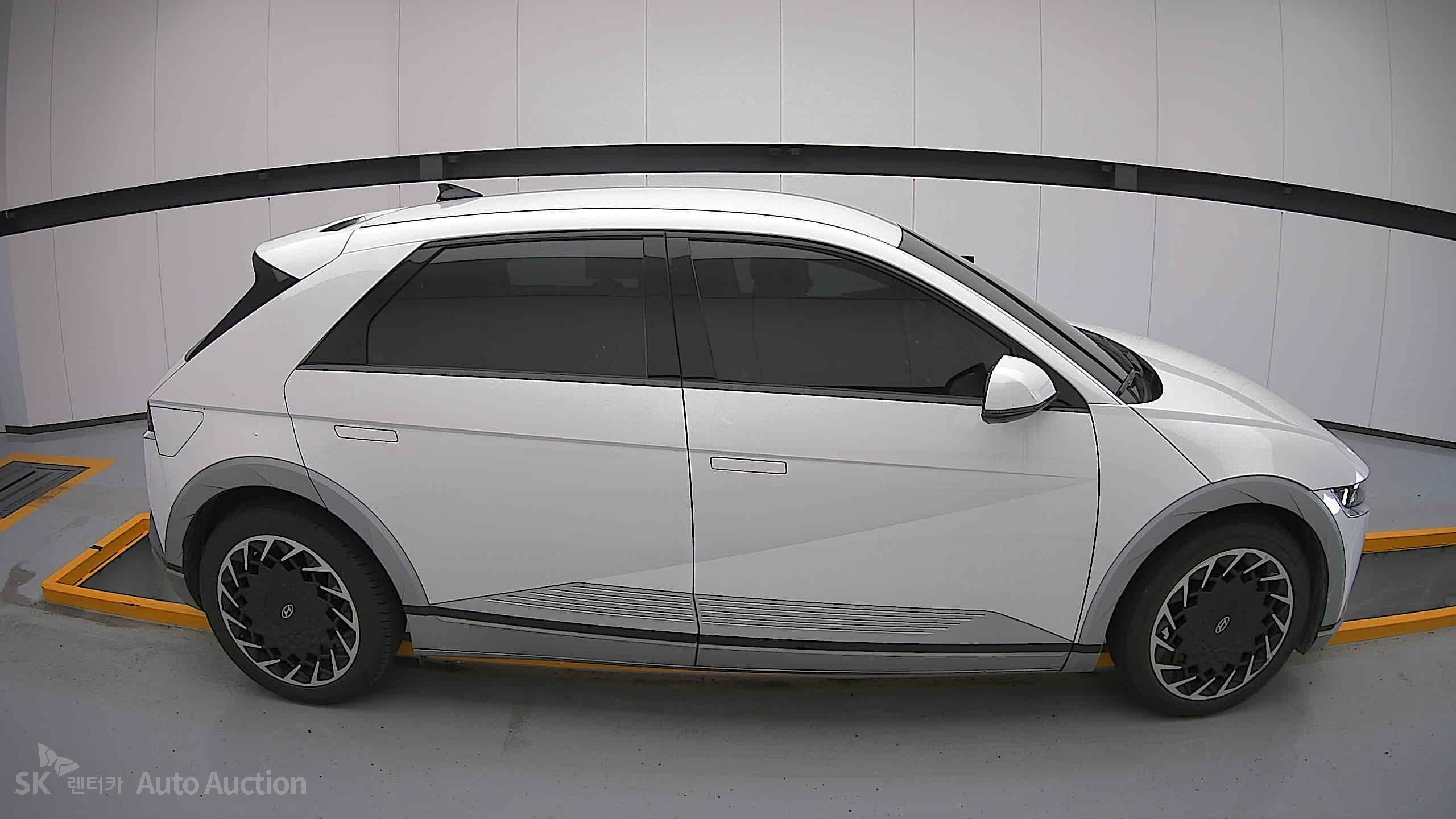 2022 - hyundai ioniq