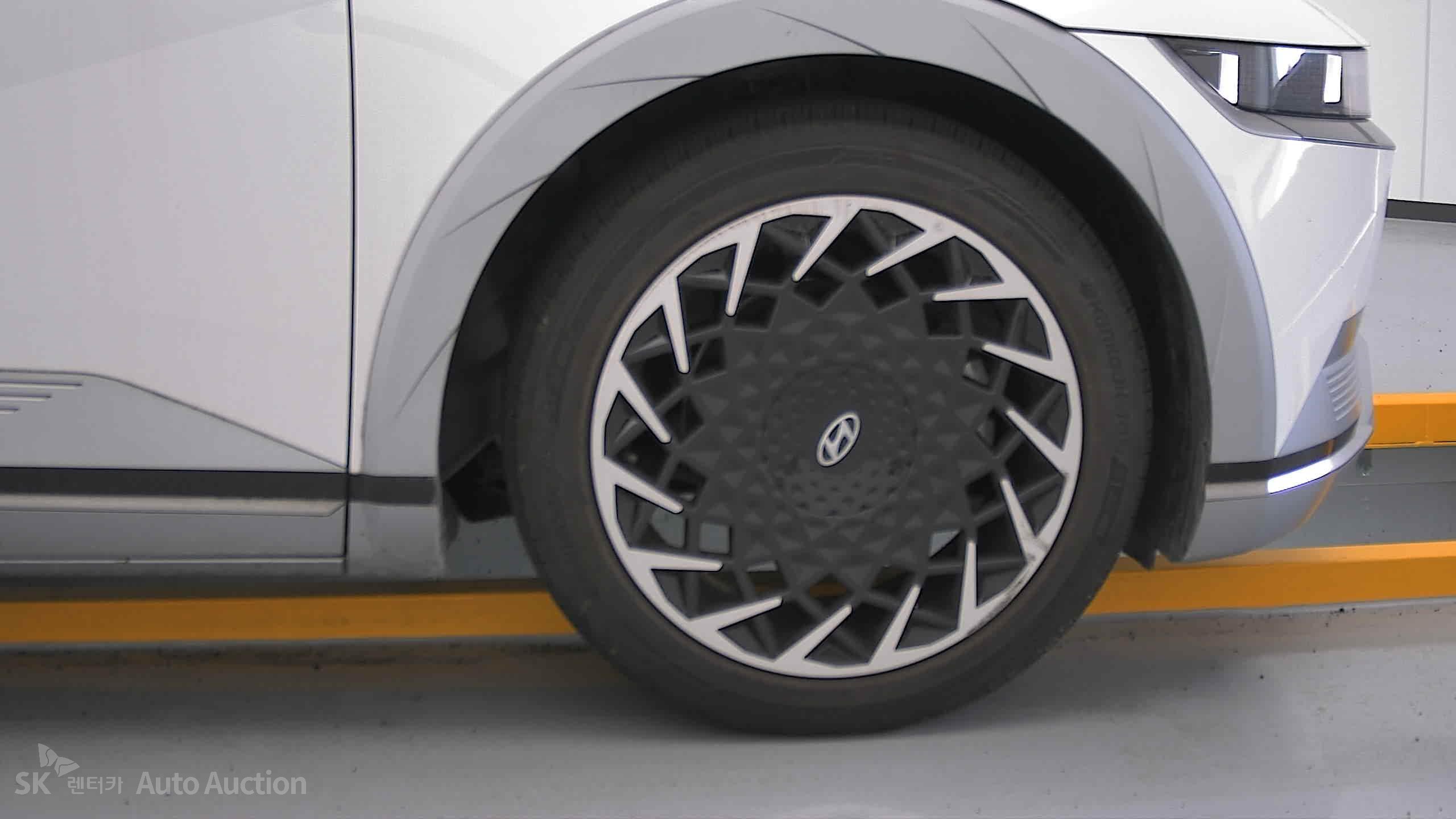 2022 - hyundai ioniq