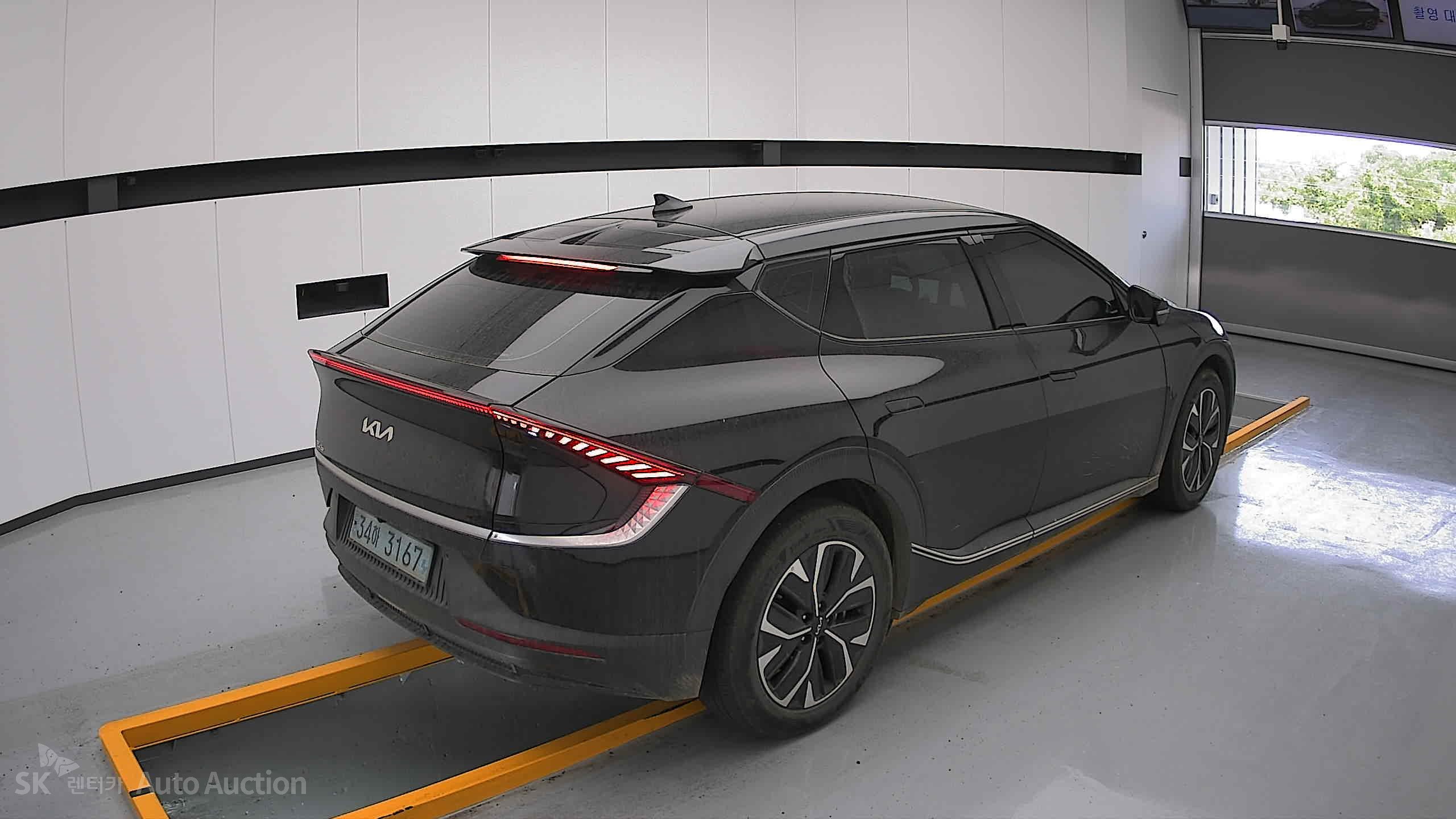2022 - kia ev6