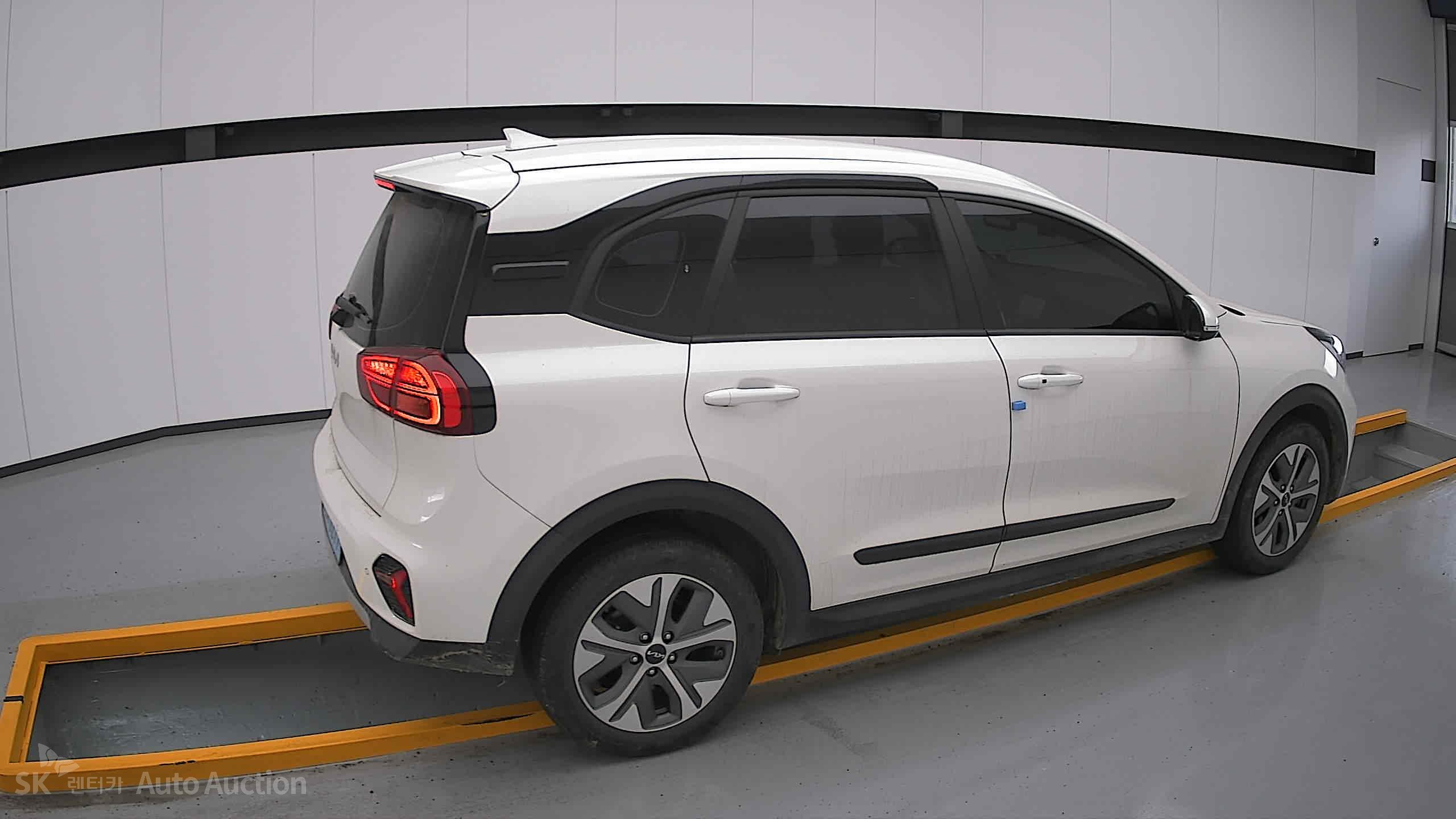 2023 - kia niro