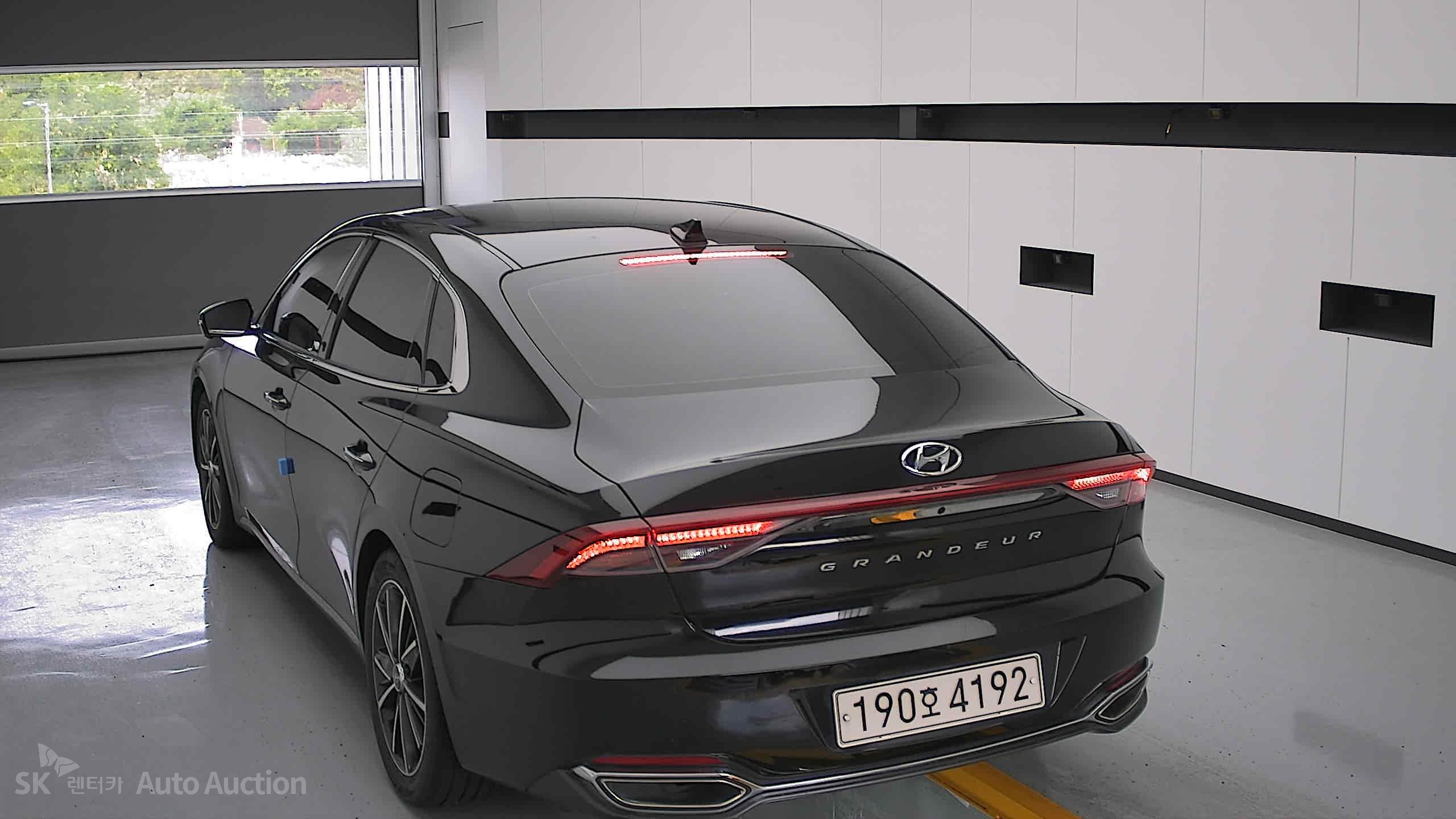 2022 - hyundai grandeur