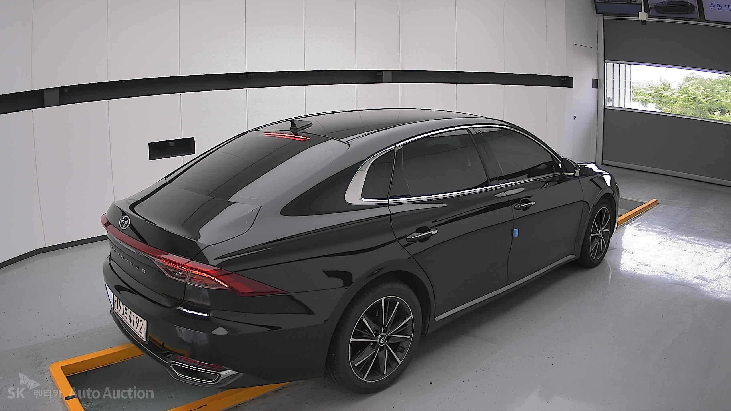 2022 - hyundai grandeur