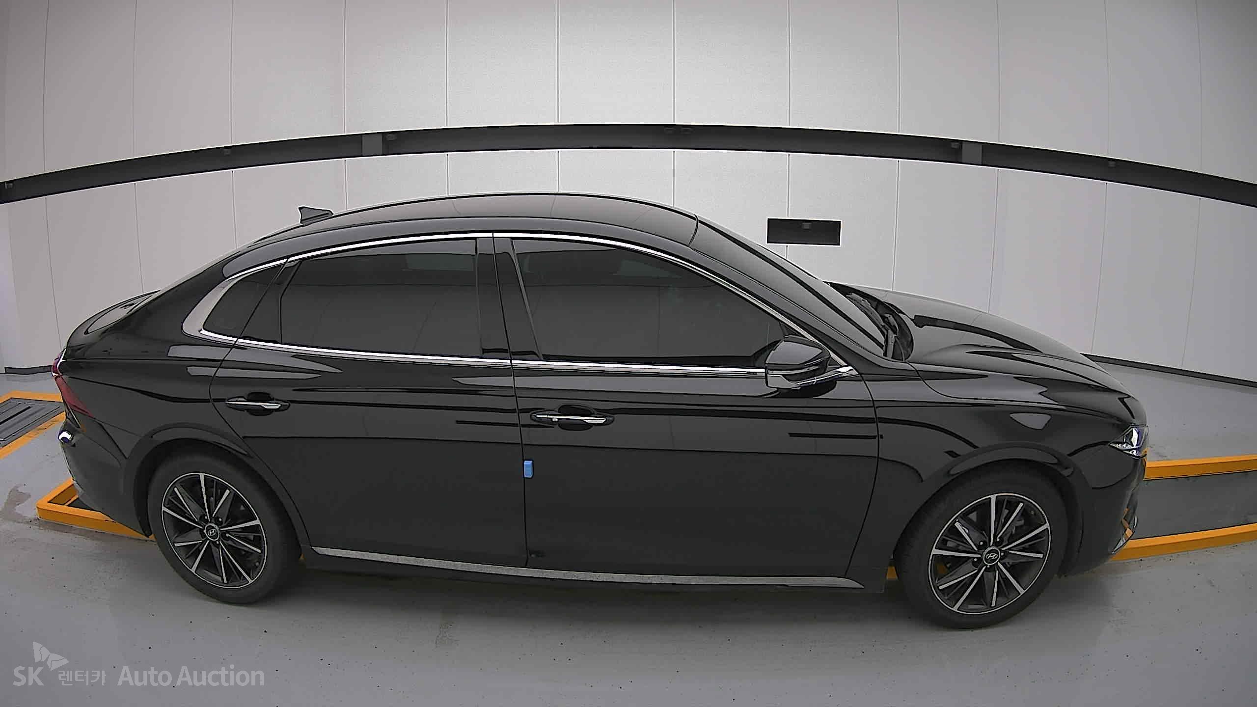 2022 - hyundai grandeur