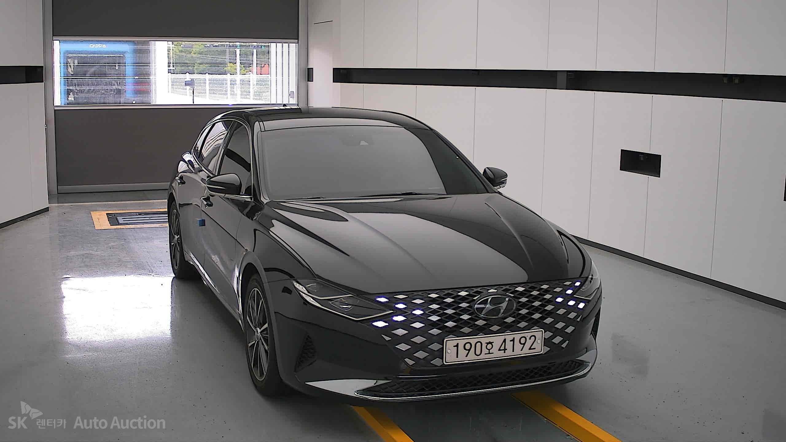 2022 - hyundai grandeur