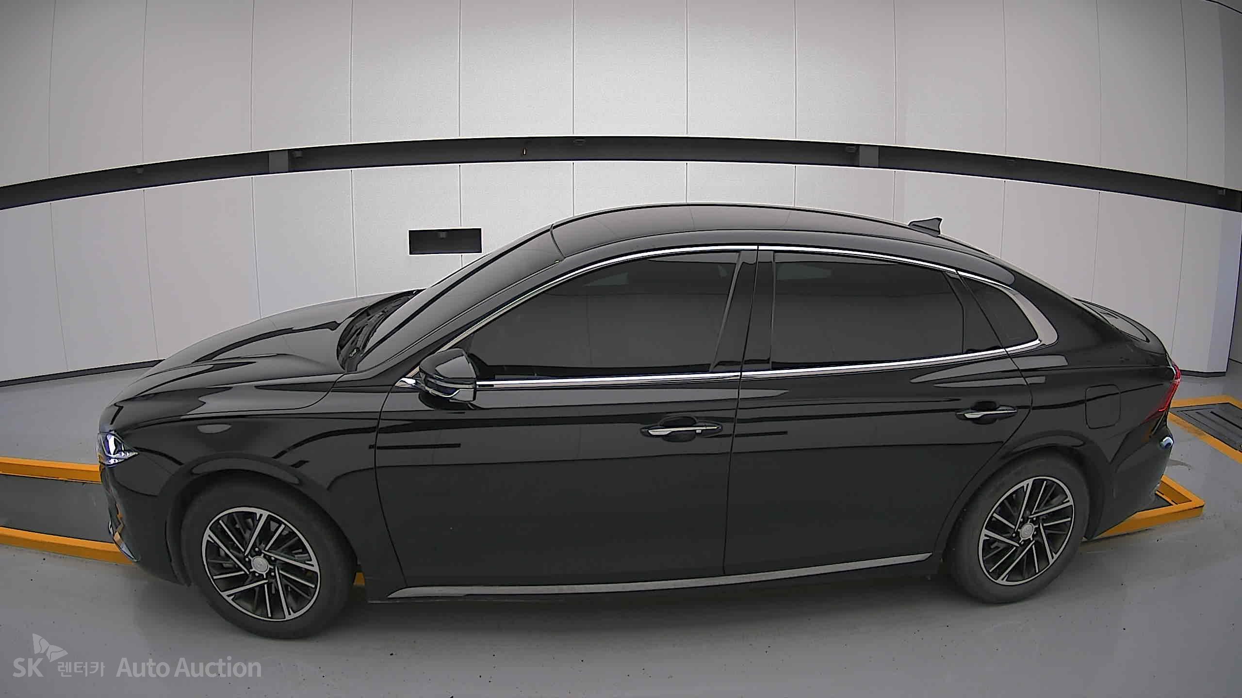 2022 - hyundai grandeur