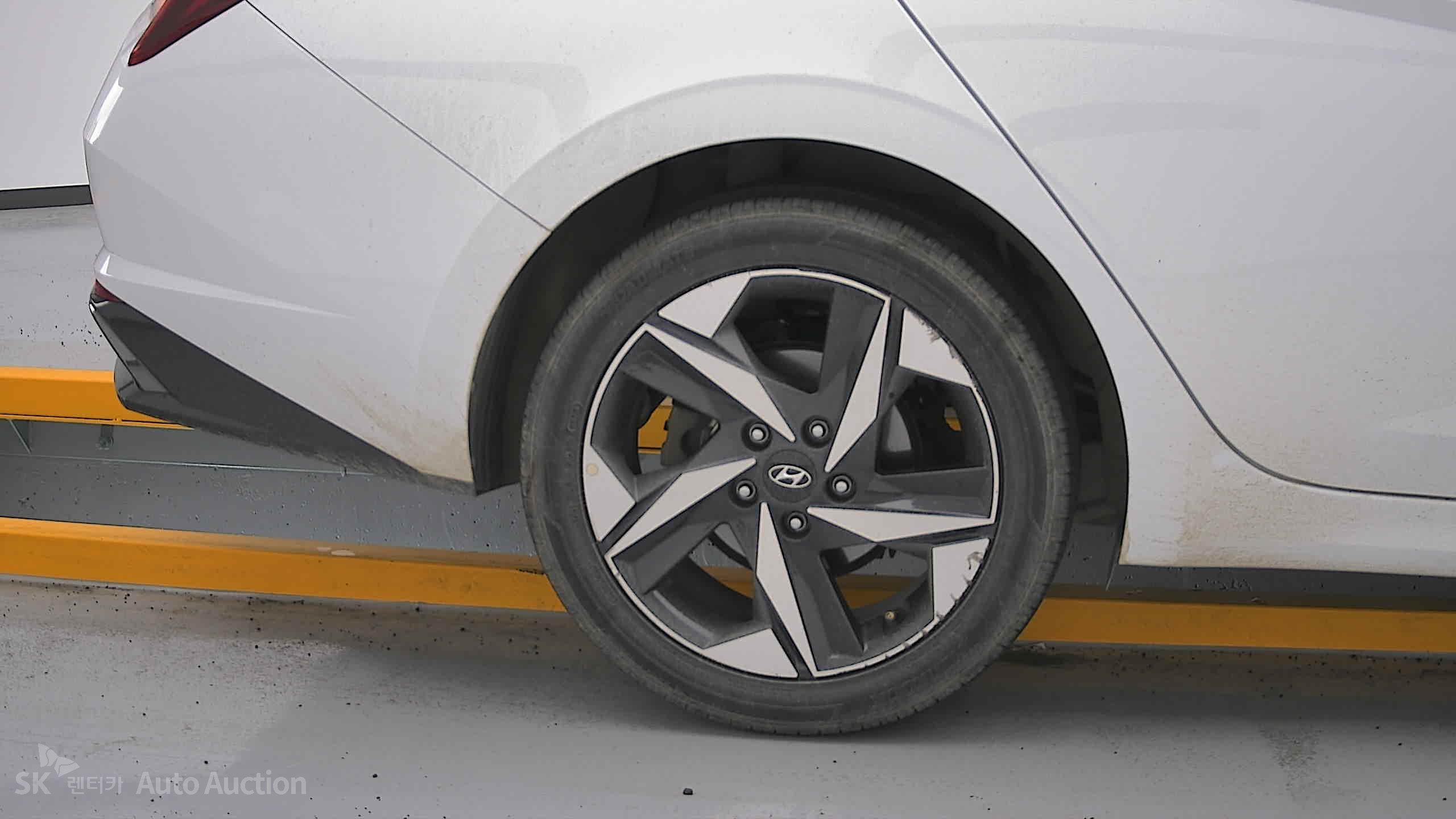 2023 - hyundai avante