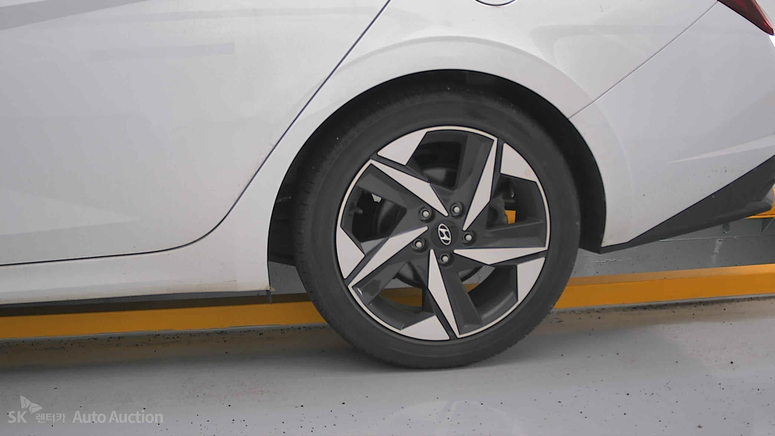2023 - hyundai avante