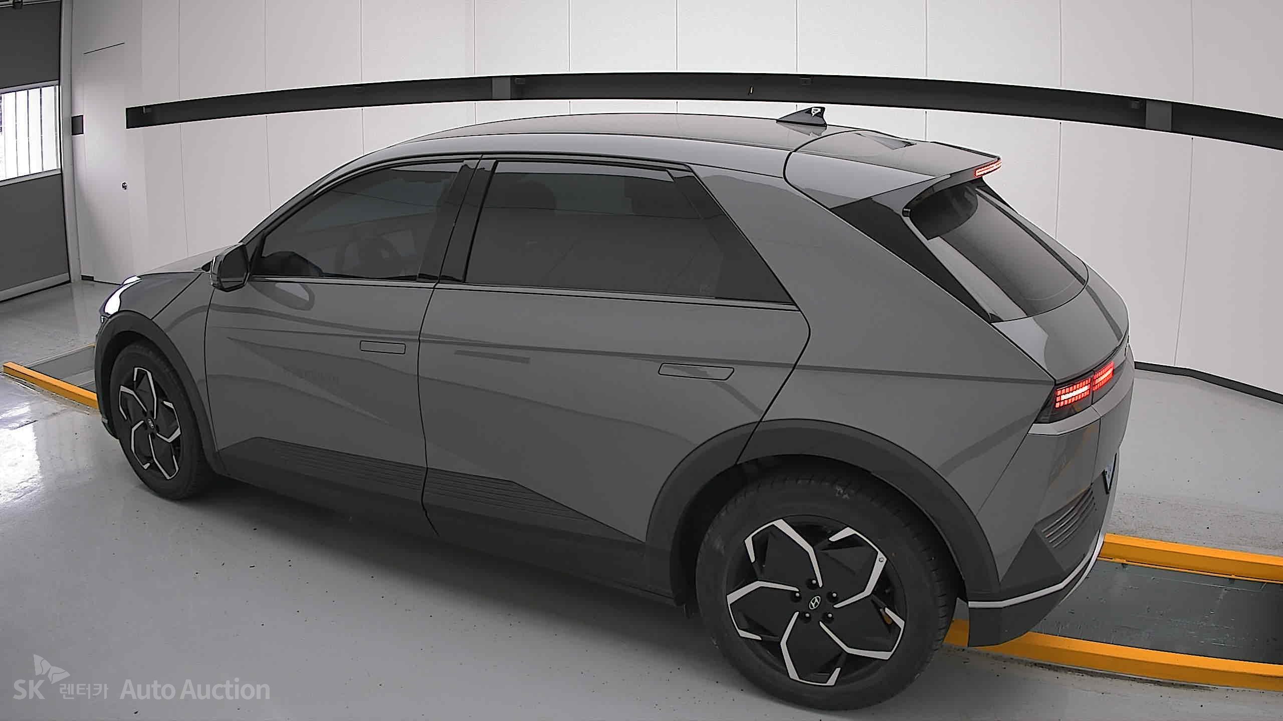 2022 - hyundai ioniq
