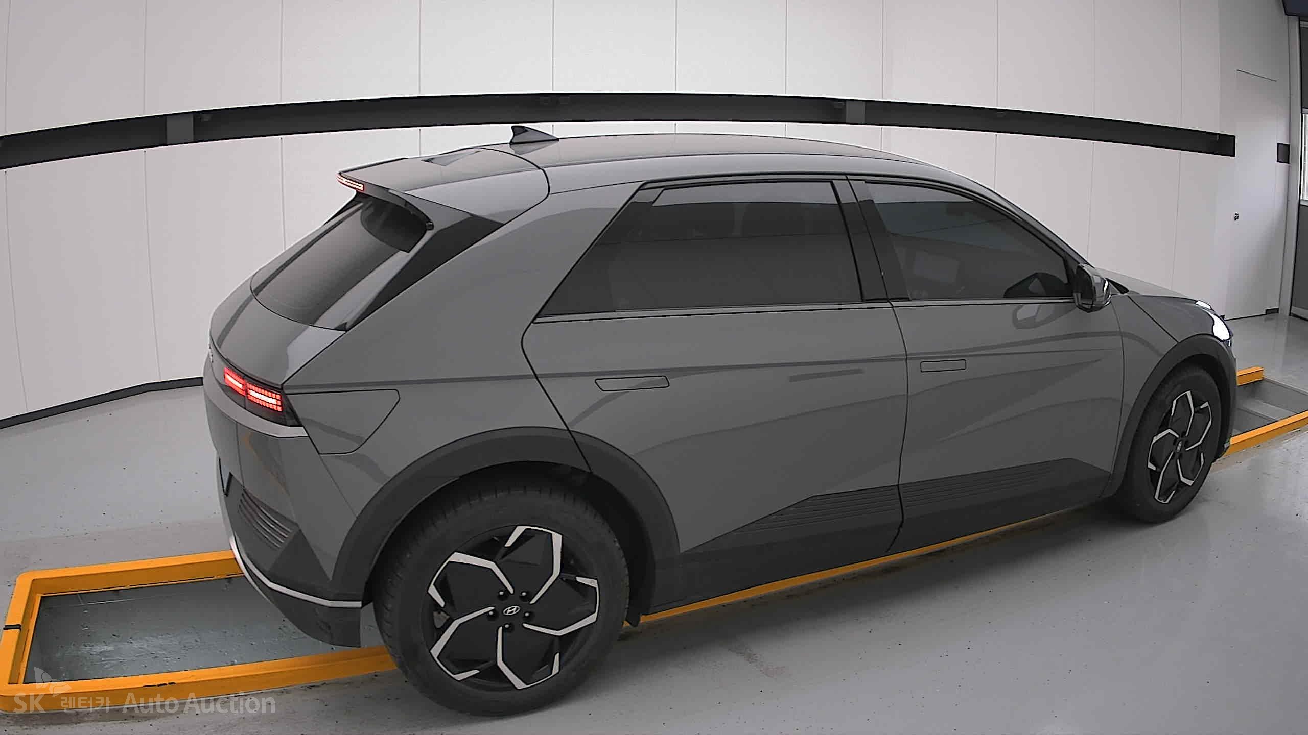 2022 - hyundai ioniq