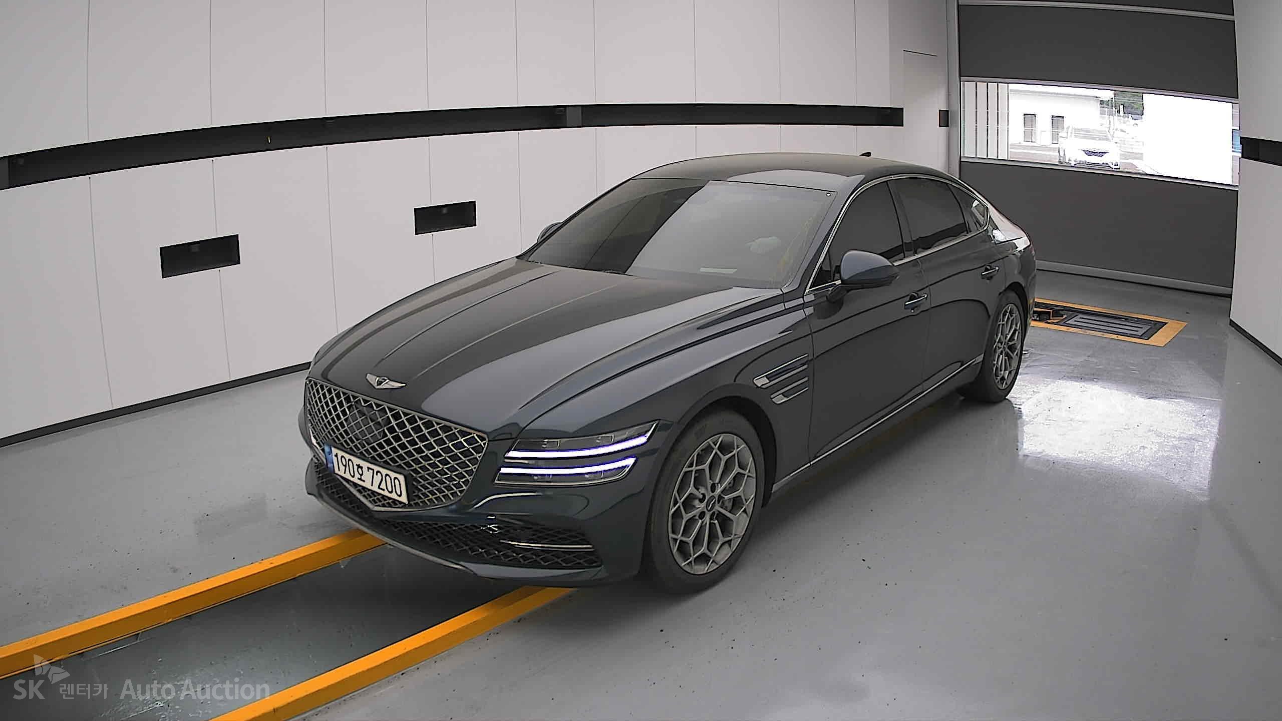 2022 - genesis g80