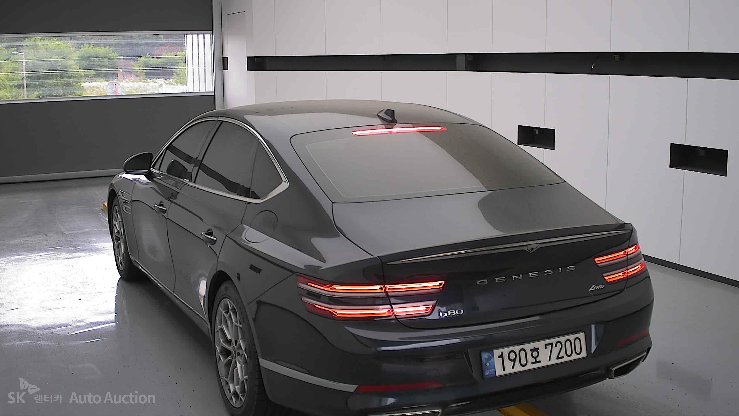 2022 - genesis g80