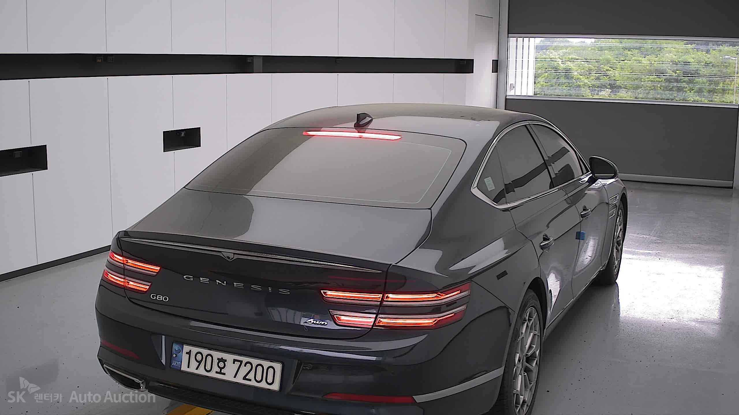 2022 - genesis g80