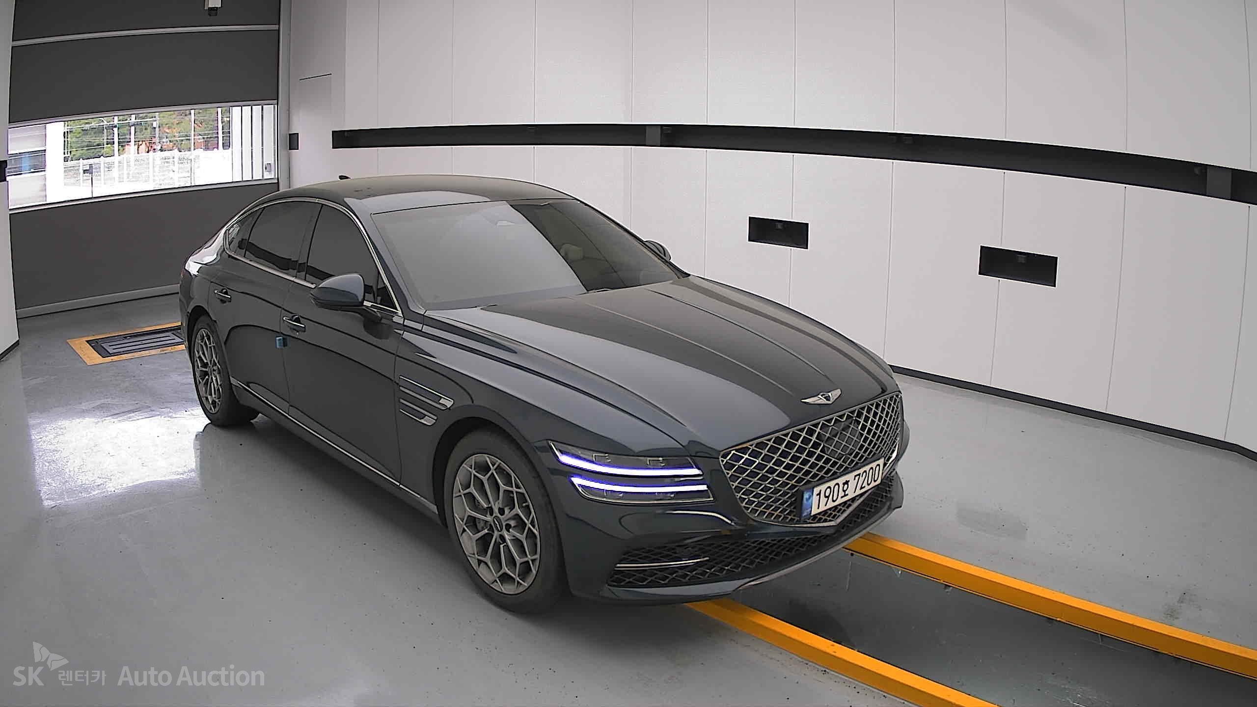 2022 - genesis g80