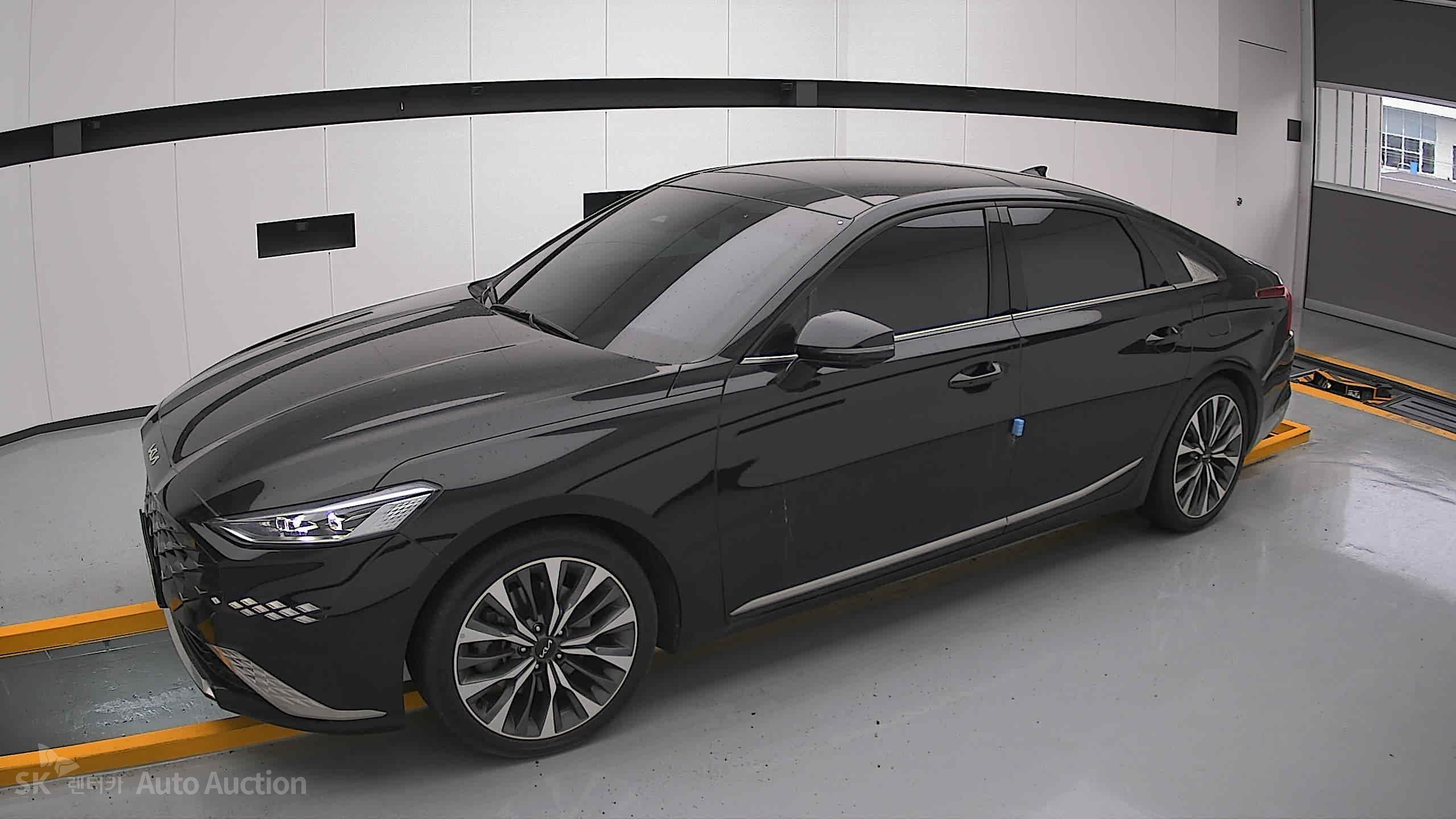 2023 - kia k8