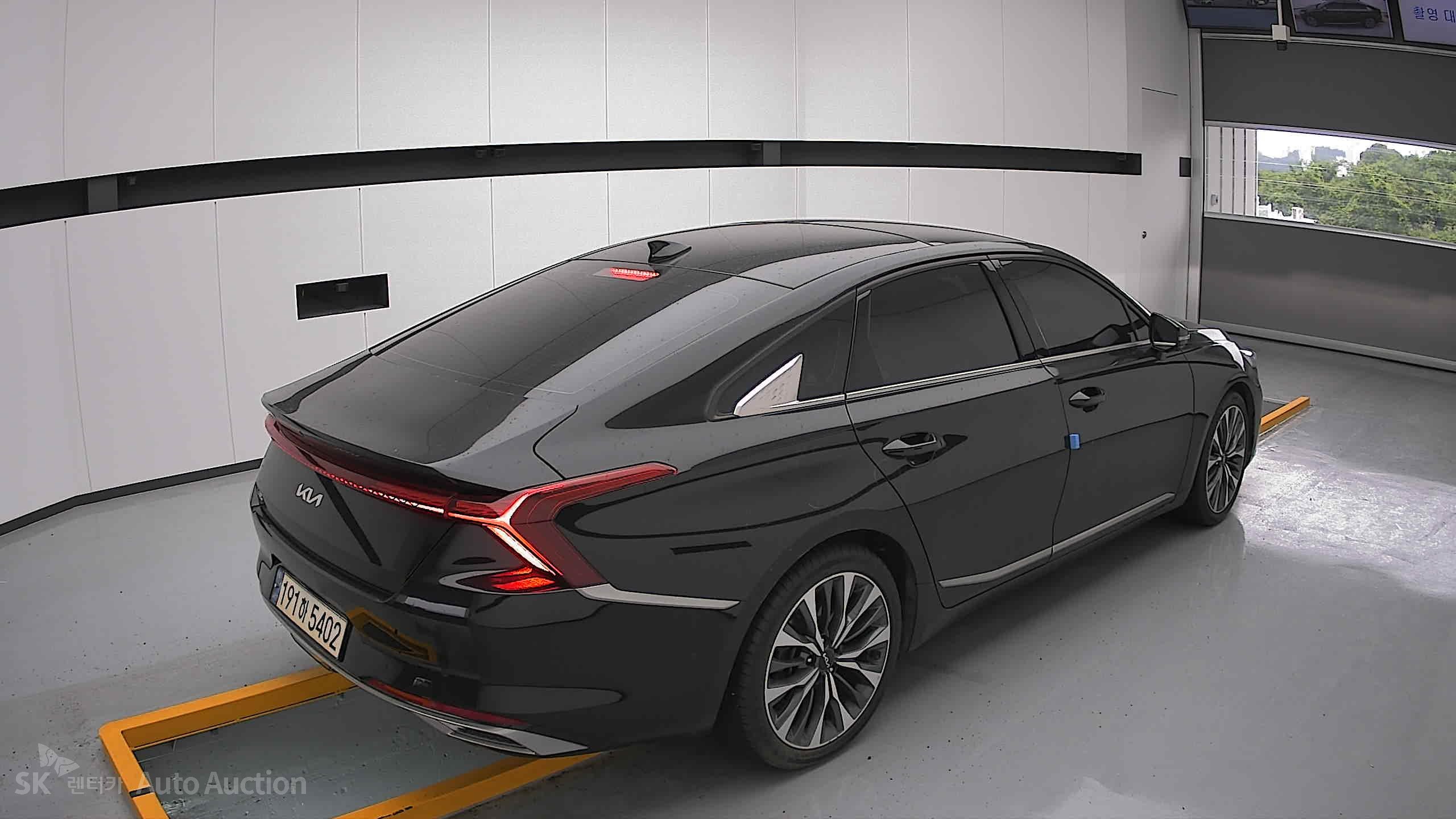 2023 - kia k8
