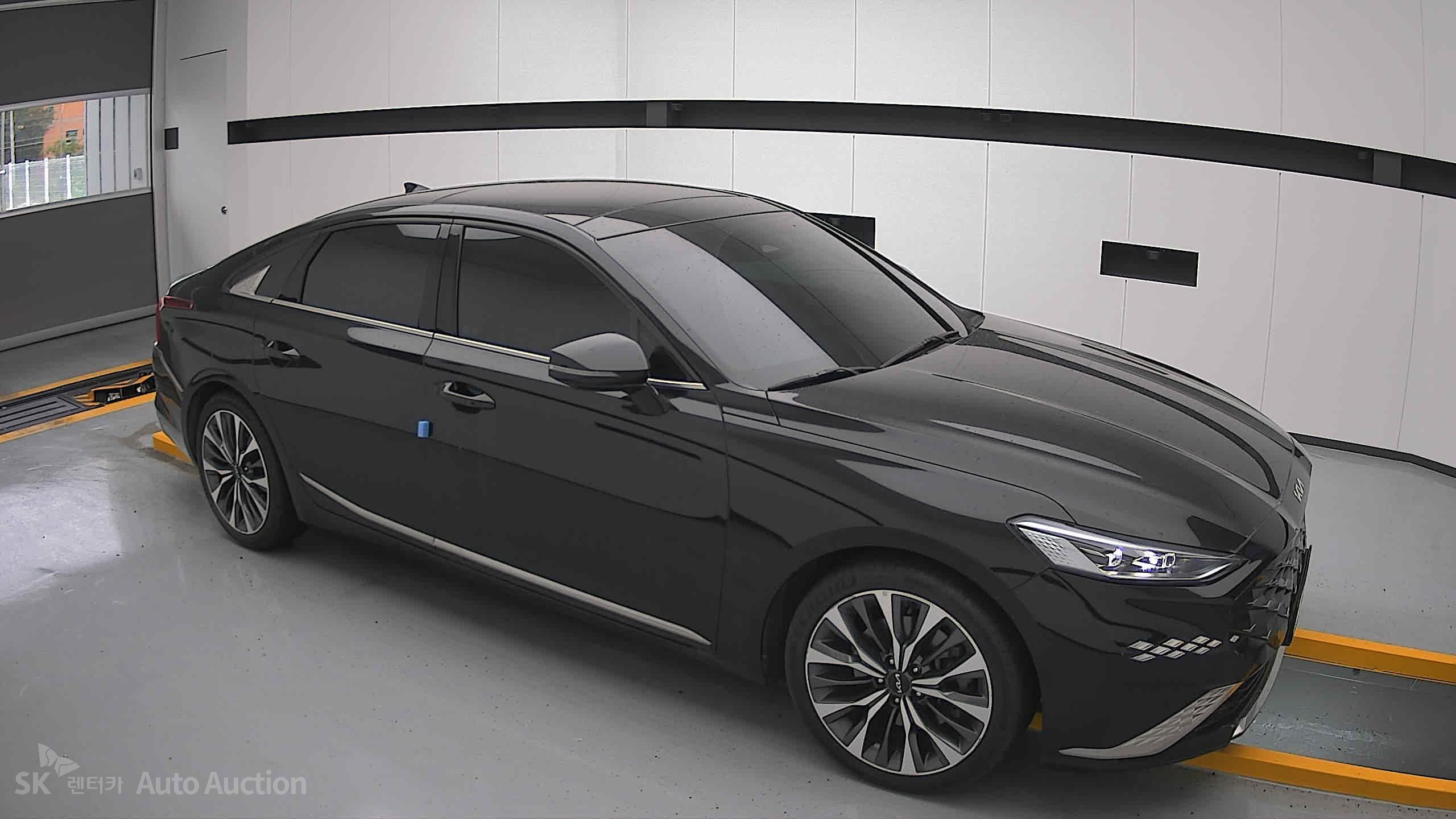 2023 - kia k8