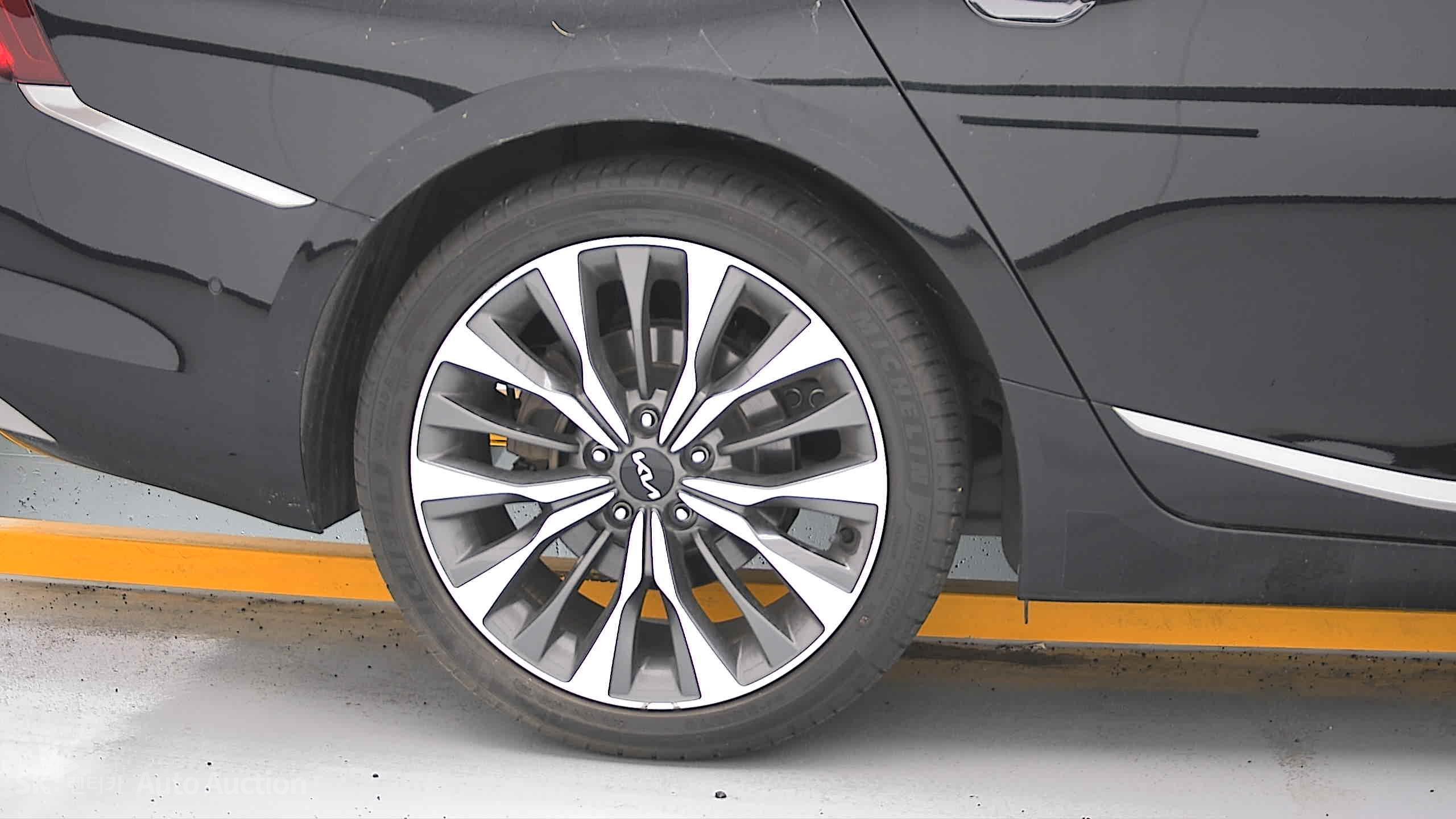 2023 - kia k8