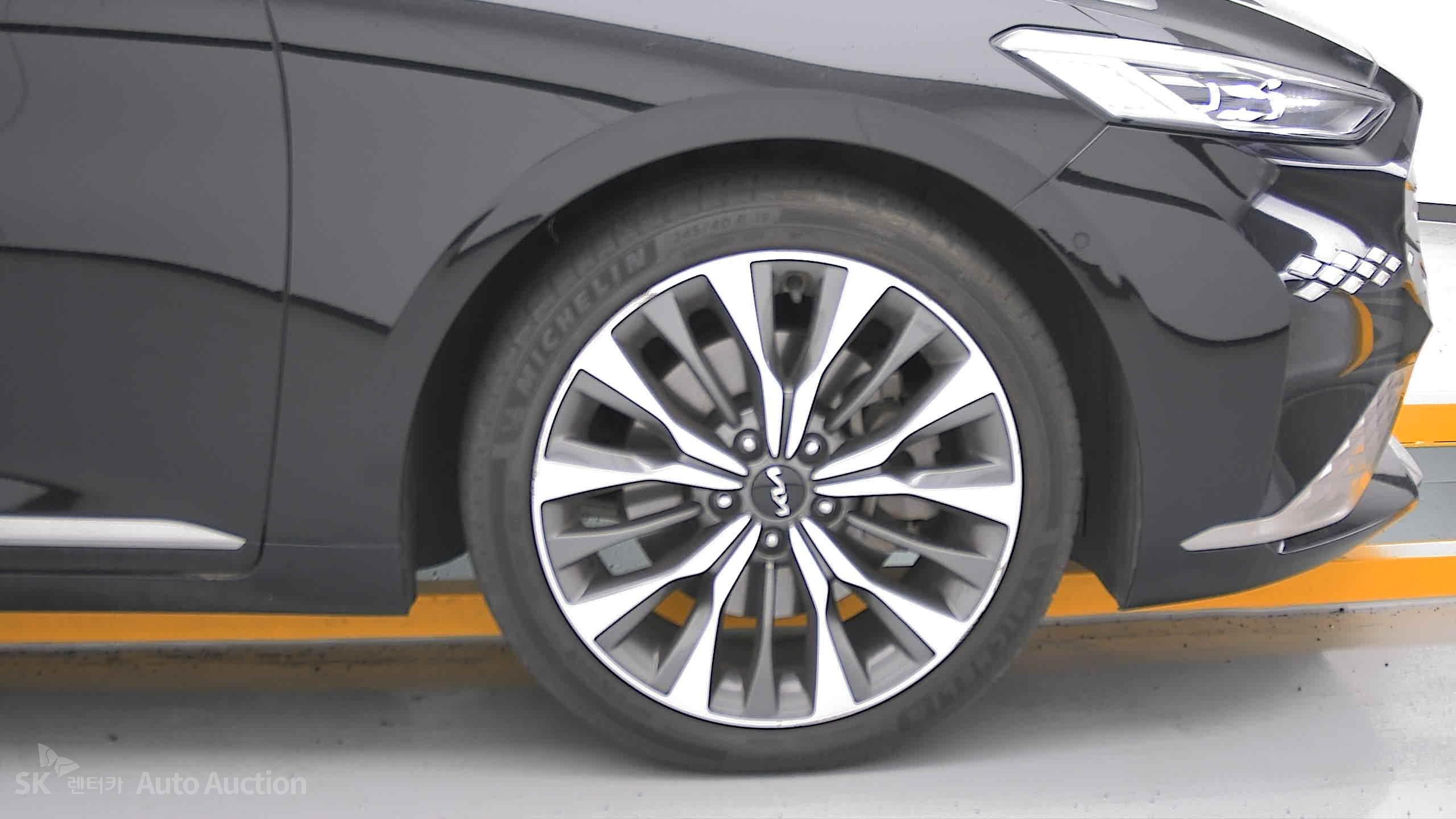 2023 - kia k8