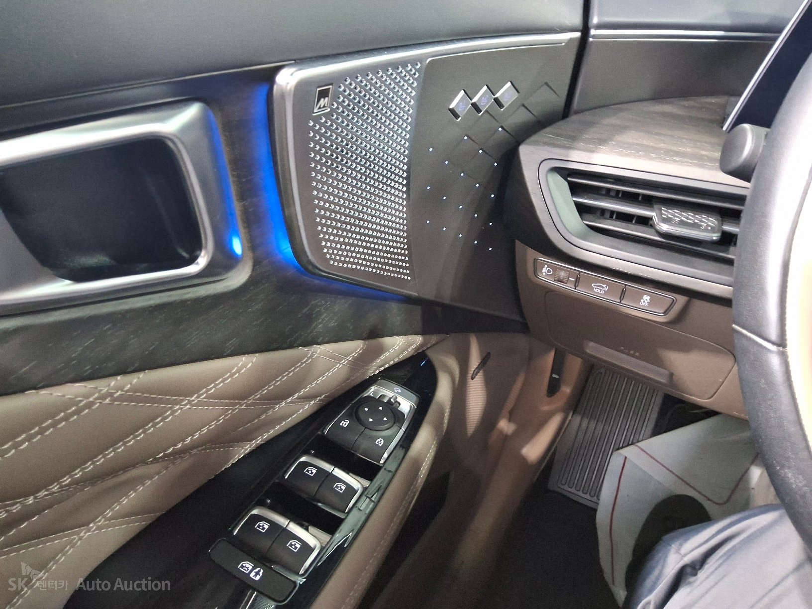 2023 - kia k8
