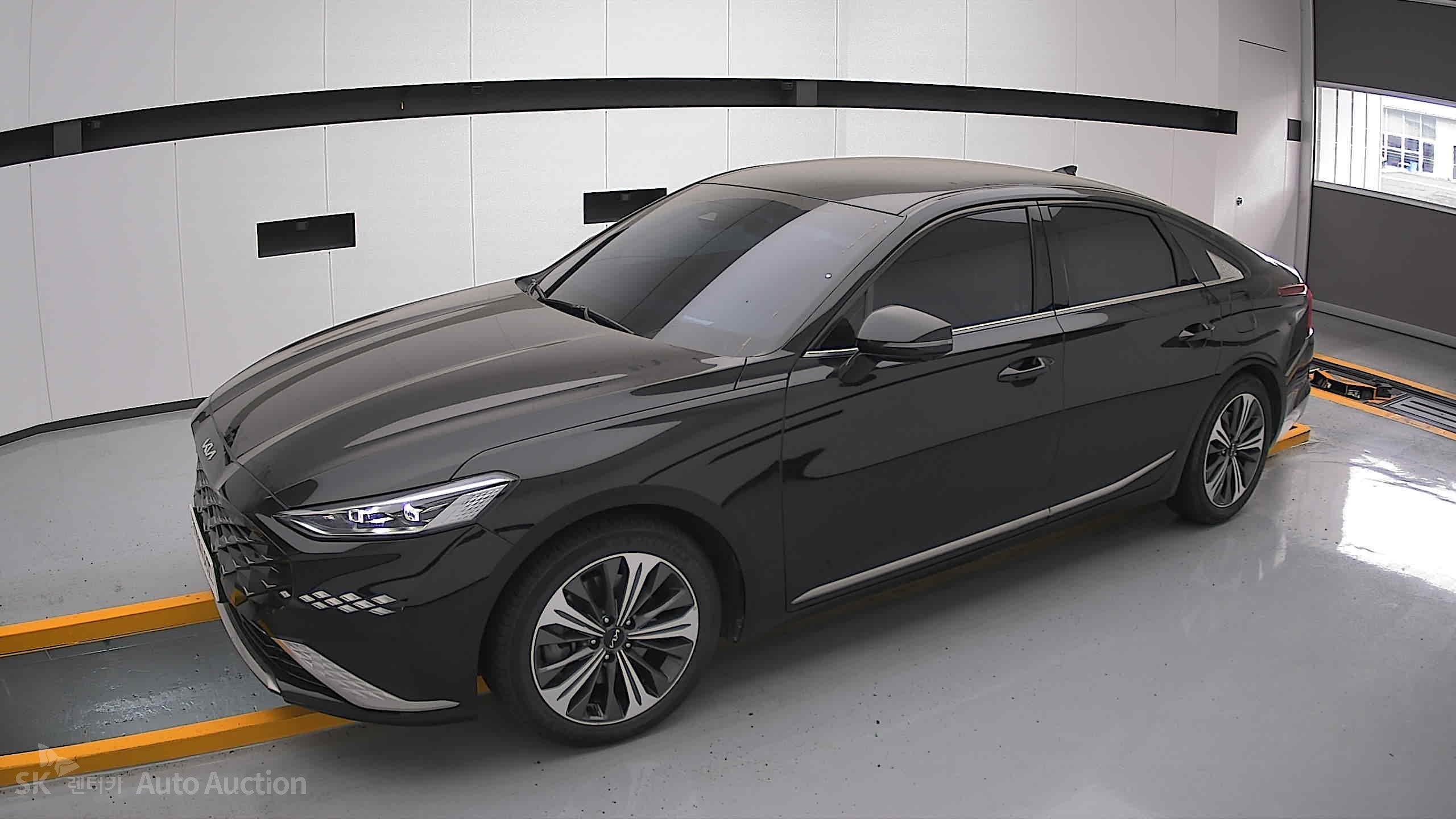 2023 - kia k8